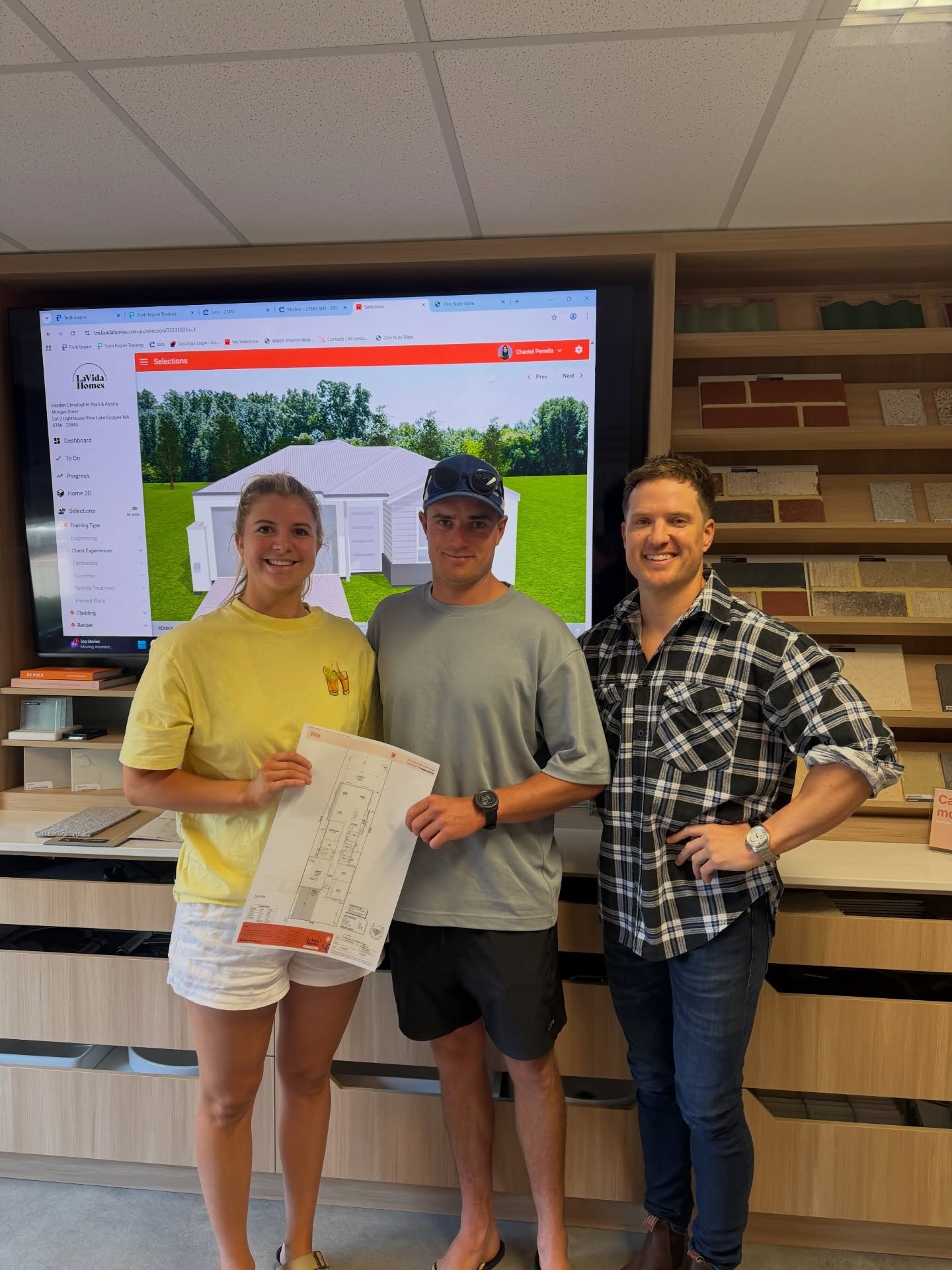 Another set of contracts signed ✍️

Big congratulations to Hayden &amp; Alysha on their new timber frame home with @la_vida_homes_wa 🏡

Building in Lake Coogee, a sought-after coastal pocket south of the river, just moments from the water! 

Excited