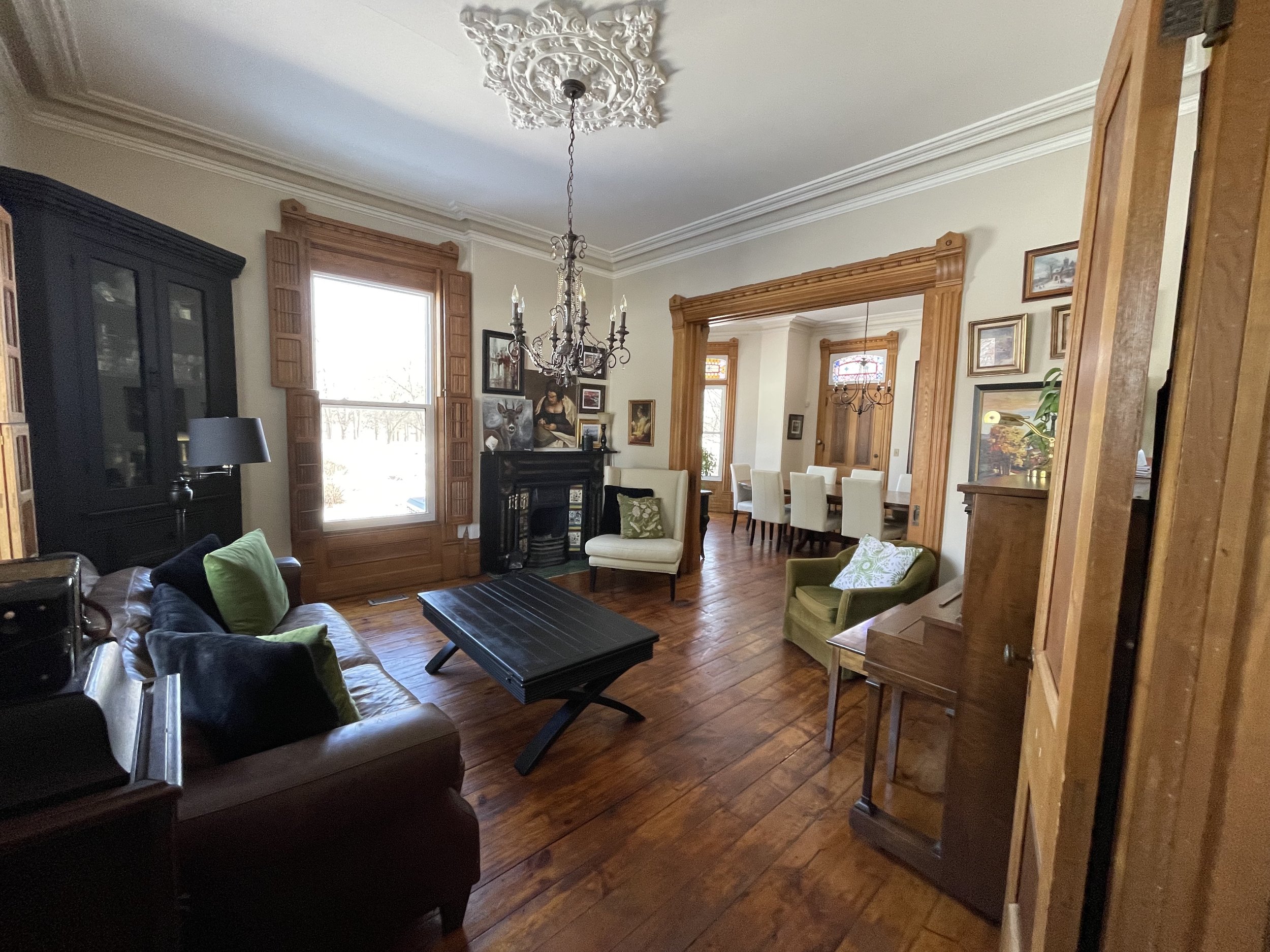 Piano room view to dining.jpg