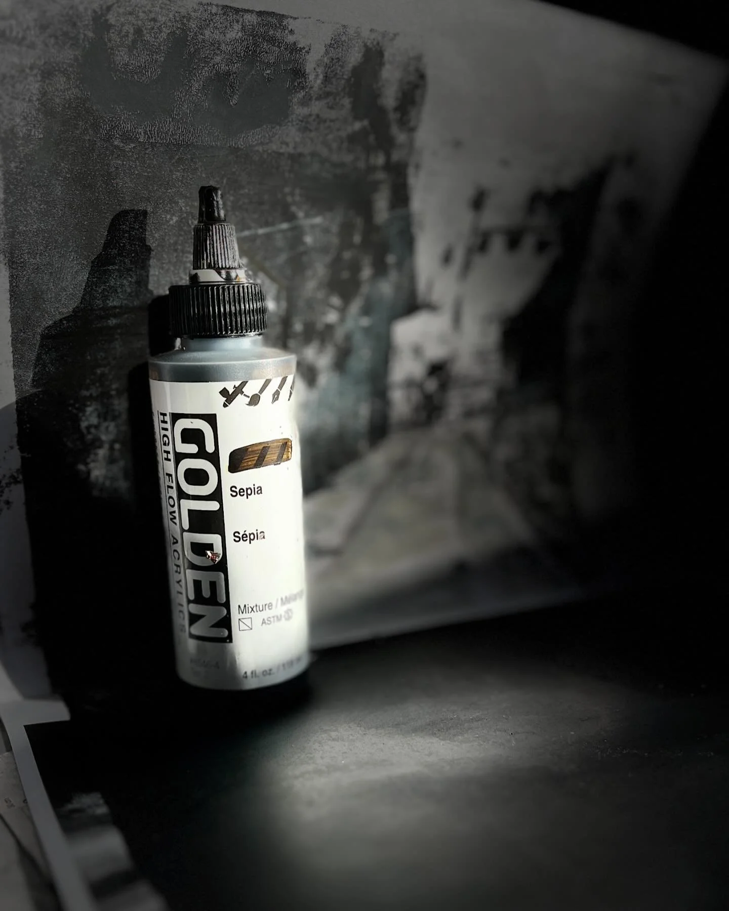 Oh Sepia, my love, never empty. Stay full and delicious as you are. 😆

In a former life where my arty outlet was distressing furniture I LOVED walnut Danish Oil. And on the walls, a wash of some type of brown patina. It&rsquo;s no wonder I am desper