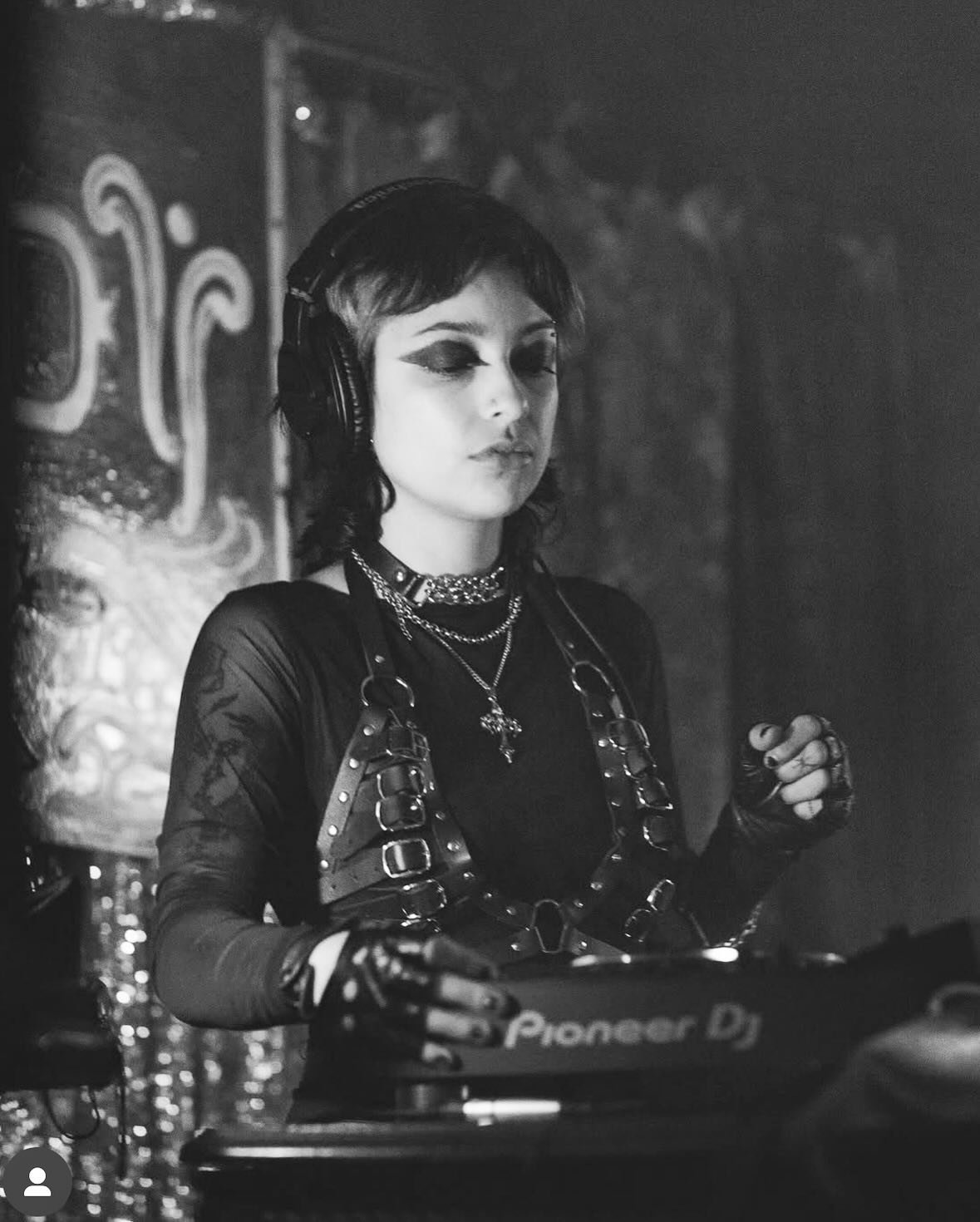 this SATURDAY i'm thrilled to be DJing in support of this excellent lineup of the bay's best in dark electronic , curated by @mind__mirage 

LAHORKA
BLOOD RAVE
MARS KUMARI
MIND MIRAGE
BLAQ HAMMER
SKOTO

sat 5/31
@neckofthewoodssf 

i'm on early openi