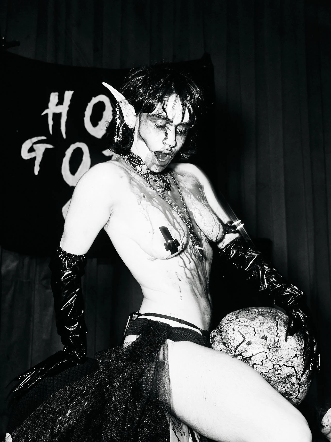 then we descended upon @theestorkcluboakland for HOT GOTH NIGHT 🦇⚰️🥀 photos by @violeta_comp.mov 

full party album is up on hotgothgfradio.com or at the link in stories &amp; bio 🔗 find yourselves &amp; tag hggf &amp; your photographer!

one more