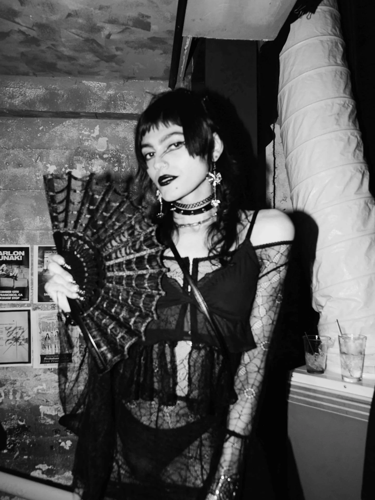 ⚰️🖤🥀 photos from last months halloween show in SF shot by @foto__mami 

what do the hot goths want for 2026?? put me to use