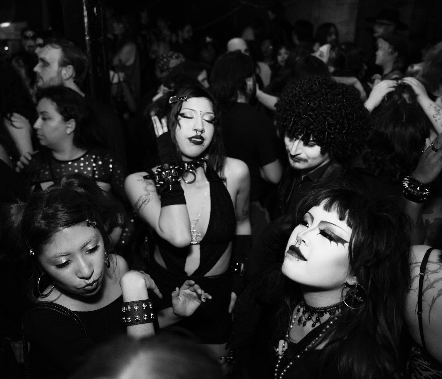 HOT GOTH NEW YEARS EVE AT THE ICONIC @STUDSF shot by @DEJAWHITNEY 🧨💥 comment &amp; tag yourselves! full album up on hotgothgfradio.com

NEXT UP the hot goths will be convening at the icy cold deathrock show of the winter with THE EXILE, SYMPATHY FL