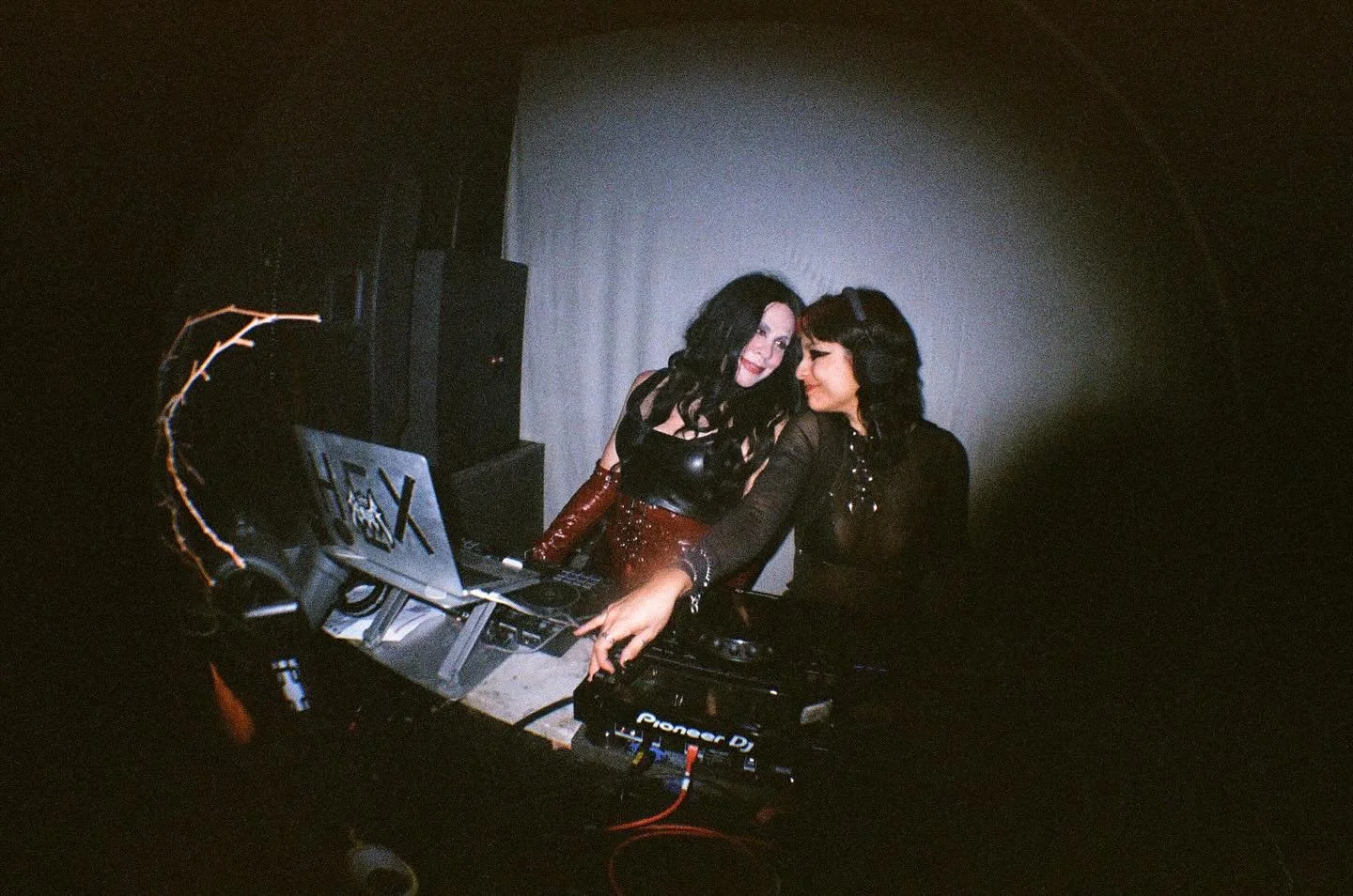 happy birthday deaaarest @dj_hexembrace 🖤❤️🌹 i adore you &amp; love to see the space you create for new femme DJs at @interzonesf , you are an SF treasure 🌹

come celebrate with us &amp; our hot goth taurus gf @hopelesss.necromantic tomorrow night