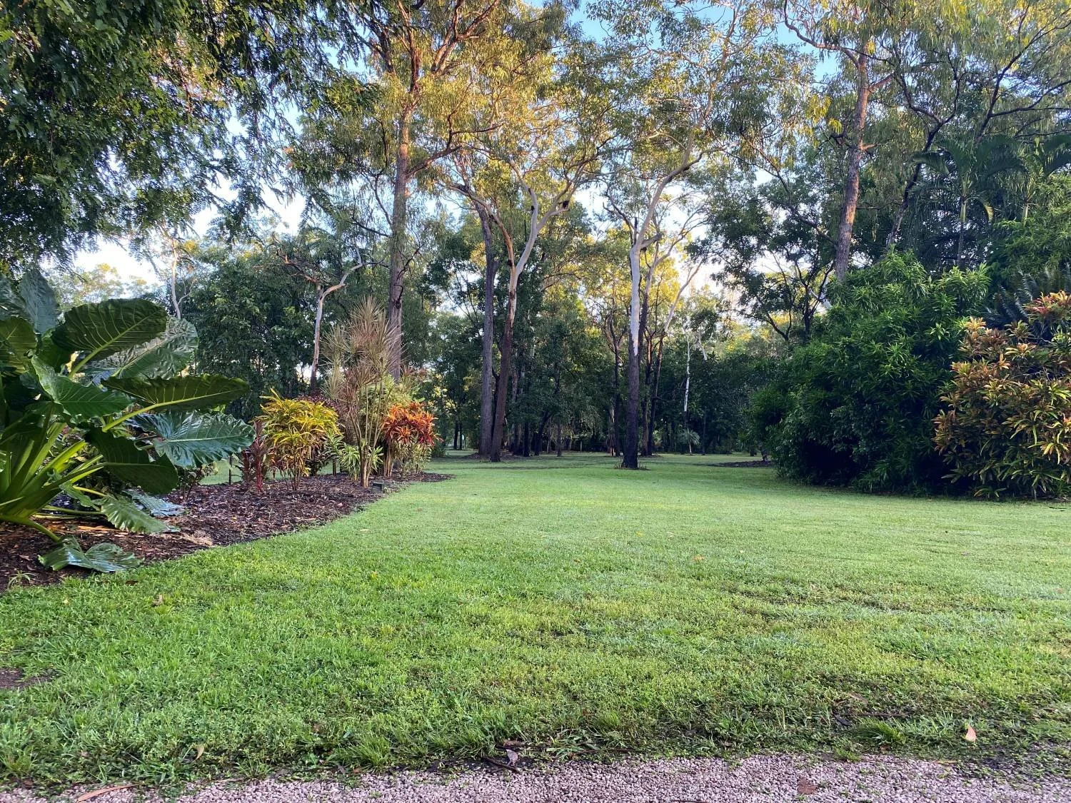 Garden grounds maintenance top dressing Darwin, Palmerston, Humpty Doo