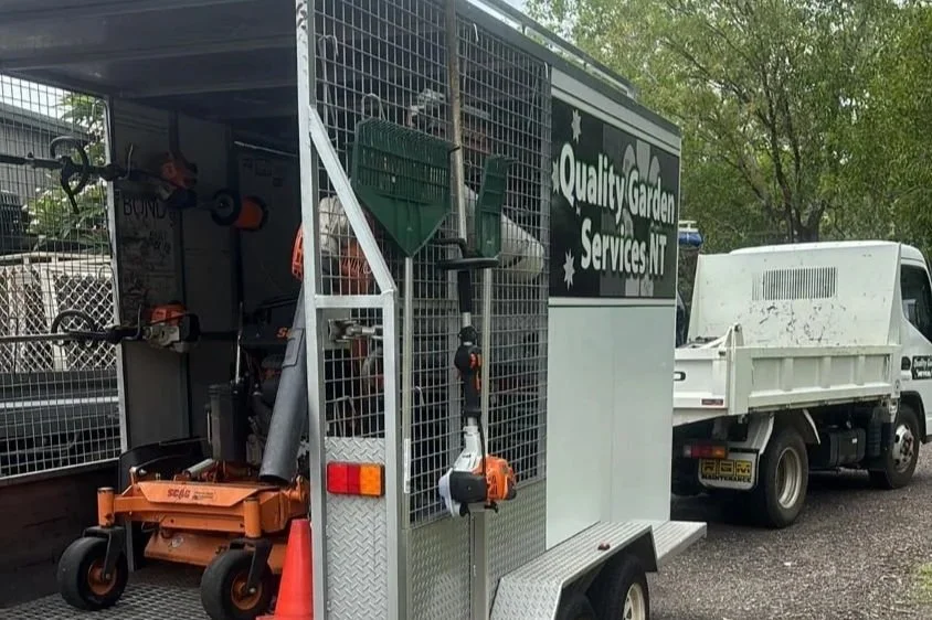 Darwin’s Lawns During the Monsoon: Rain &amp; No Sun