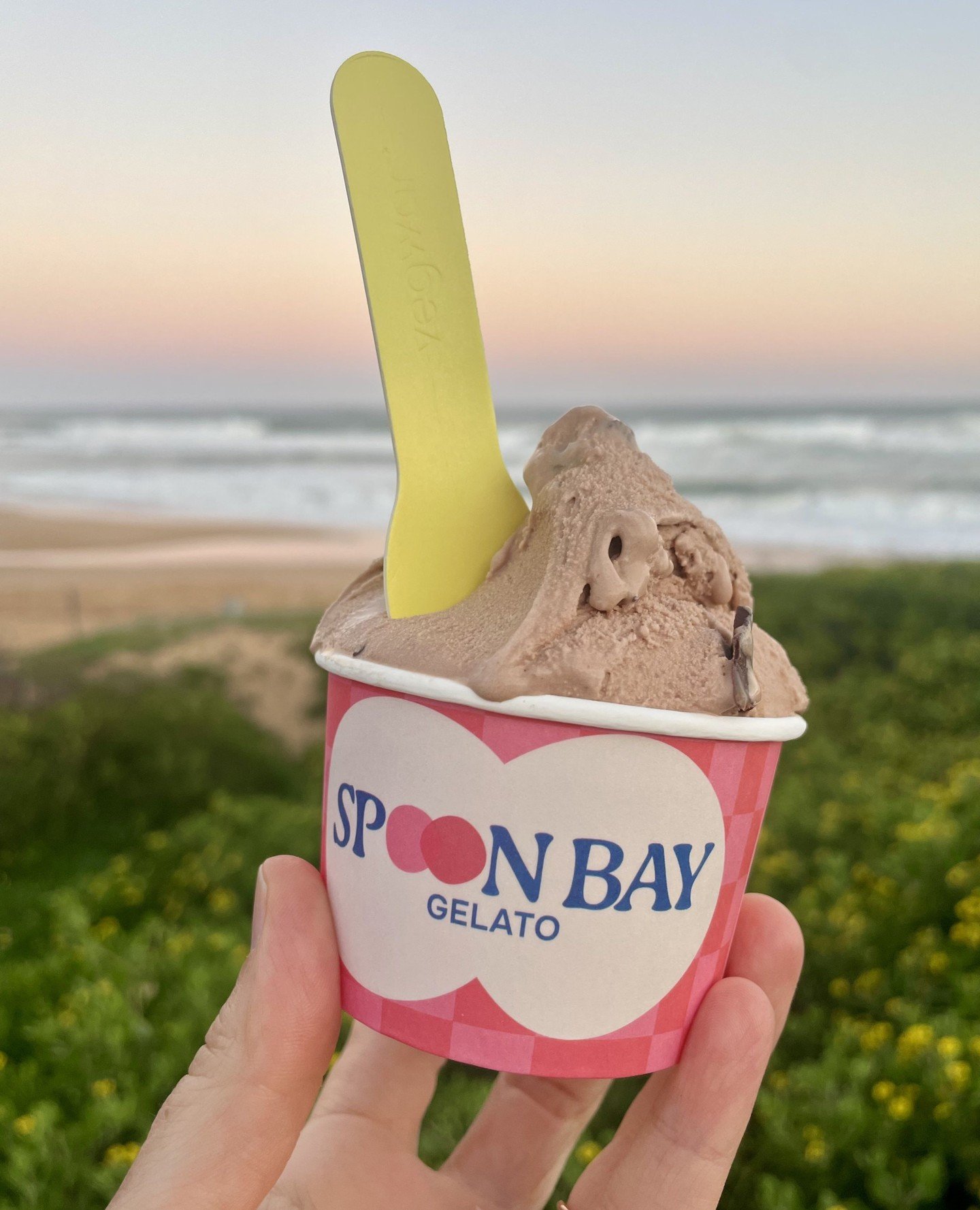 Winter⁠ 💛⁠
⁠
Cold plunges⁠
Spotting whales⁠
Slowing down and staying in⁠
Pink sky⁠
Gelato that doesn't melt ⁠
⁠