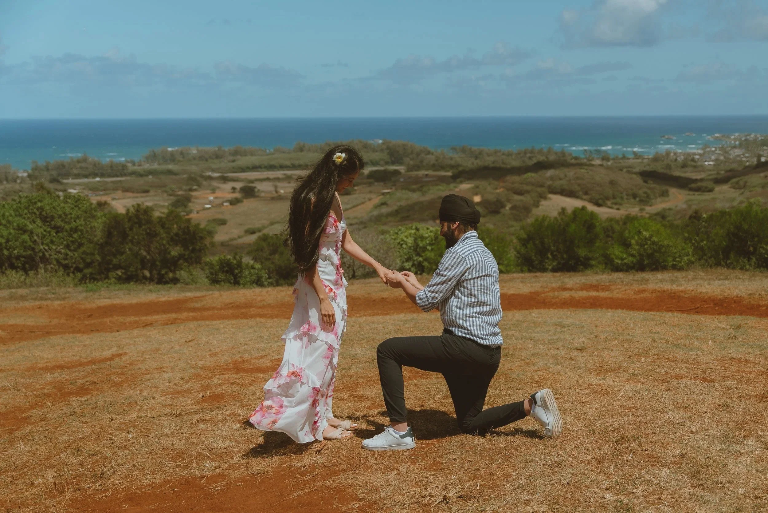 KaranAnnie2-PROPOSAL-ENGAGEMENT-OAHU-HAWAII-COUPLE-PORTRAIT_006.jpg
