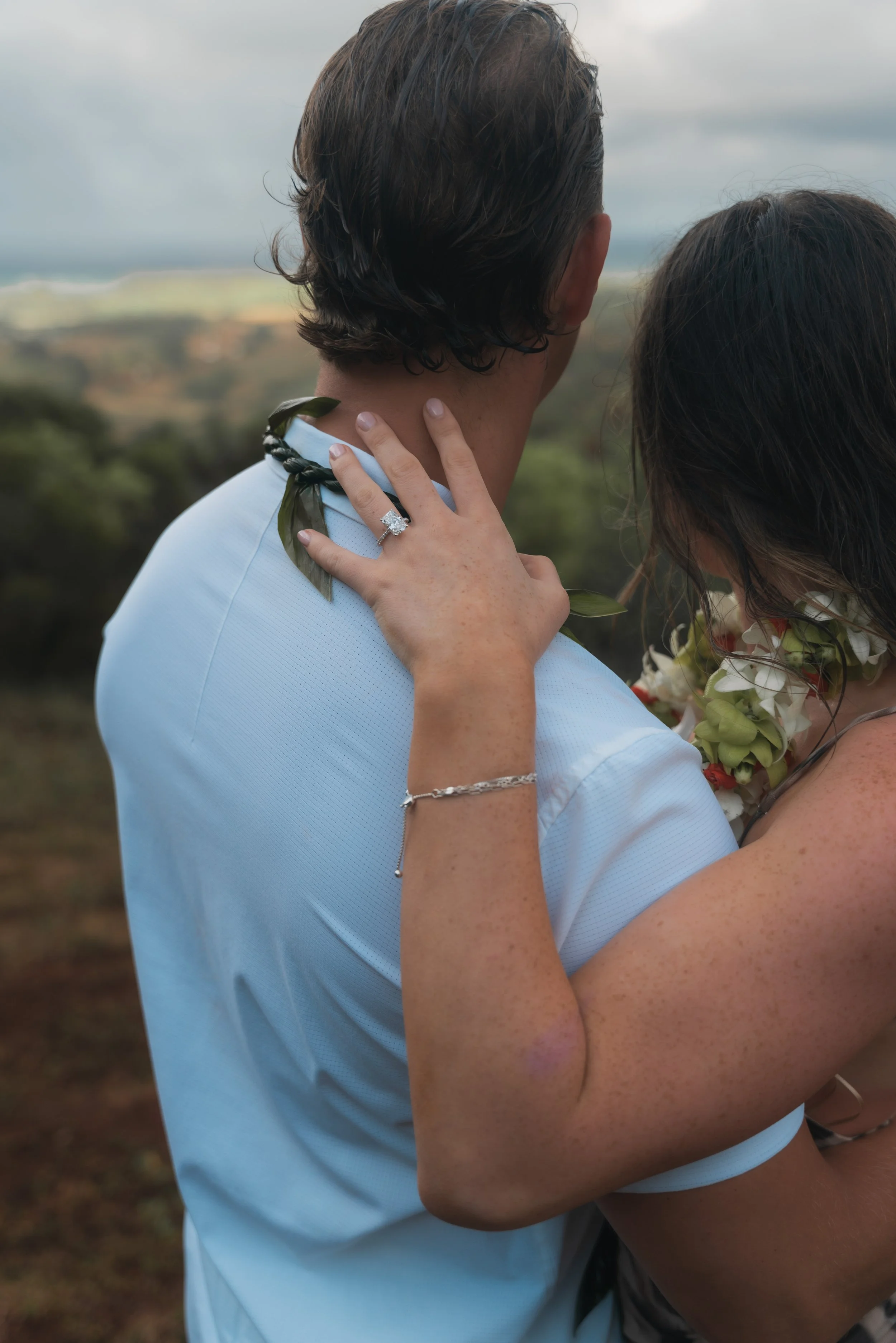 RileyTan-PROPOSAL-ENGAGEMENT-OAHU-HAWAII-COUPLE-PORTRAIT_012.jpg