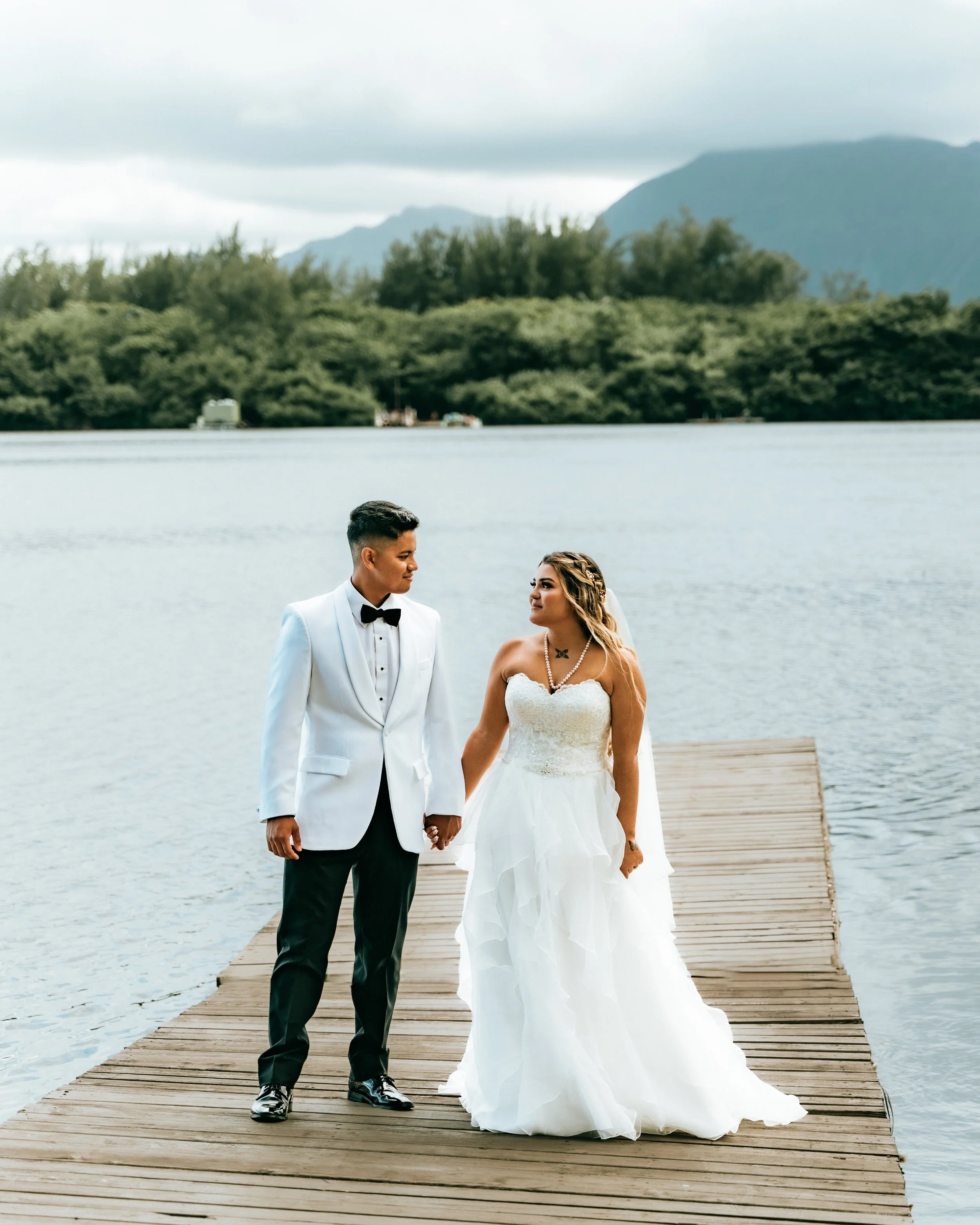 JARIE-OAHU-HAWAII-WEDDING-PORTRAIT_007.jpg