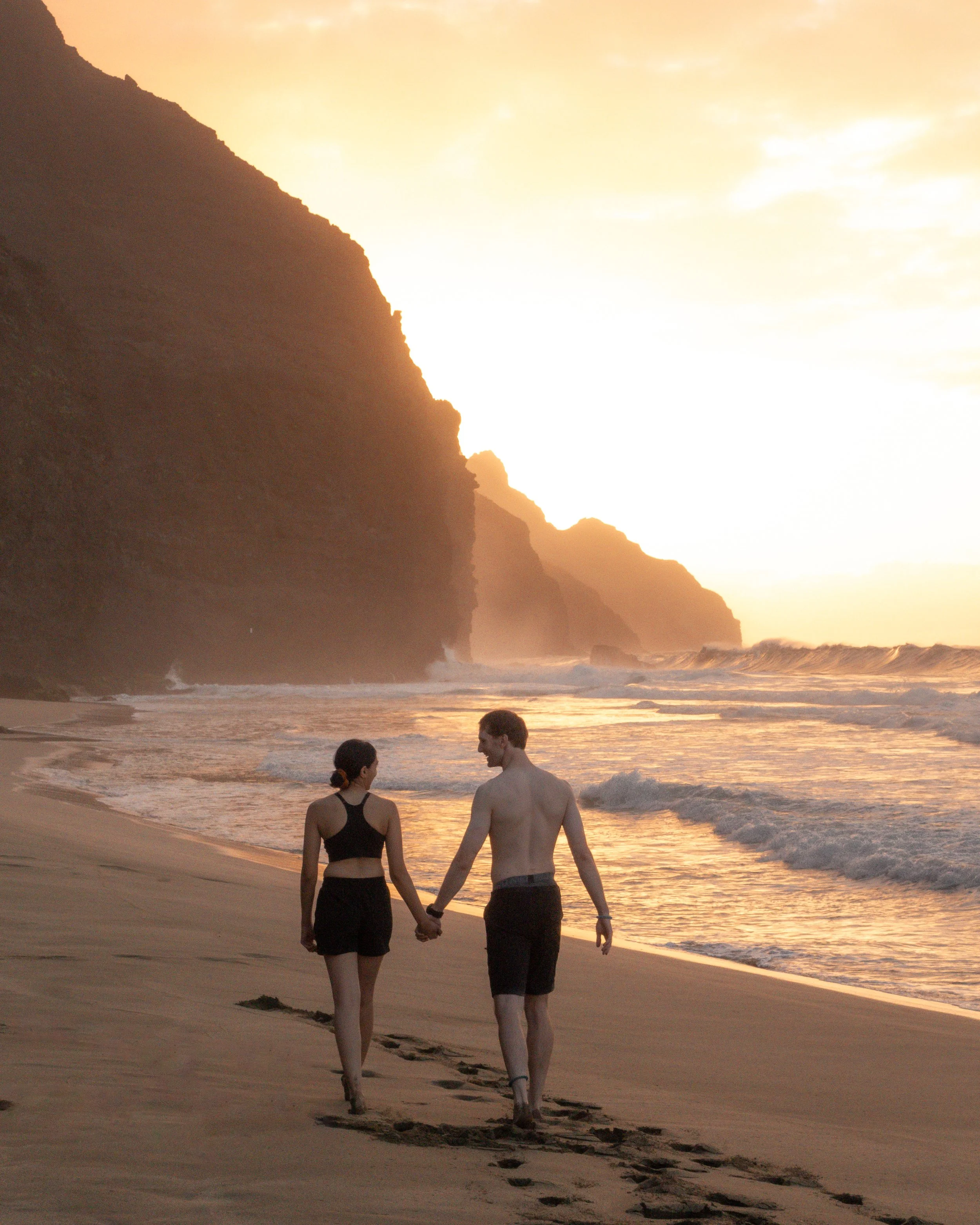 KALALAU-LOVERS-KAUAI-HAWAII-COUPLE-PORTRAIT_005.jpg