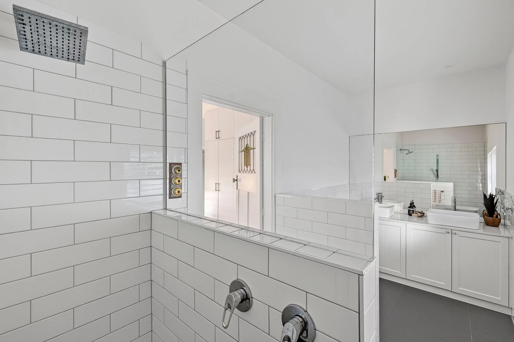248 Autumn Street Manifold Heights – master ensuite after pre-sale clean by Pinkerton Property Care.jpg