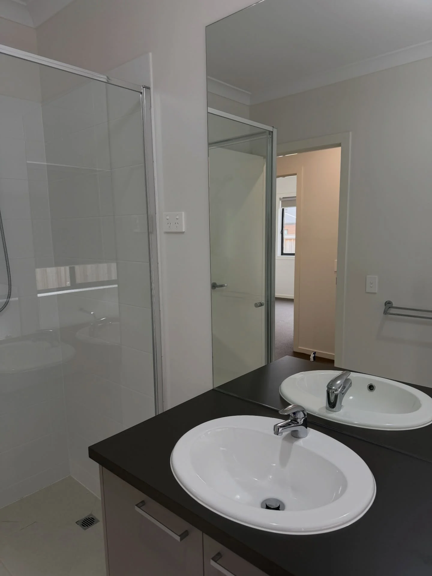 Rested. Reset. Back to work.
2026 kicked off with an end-of-lease clean &mdash; the kind that leaves nothing missed and no stress on inspection day.
One job at a time. Done properly.
January availability is now full. February bookings are underway.