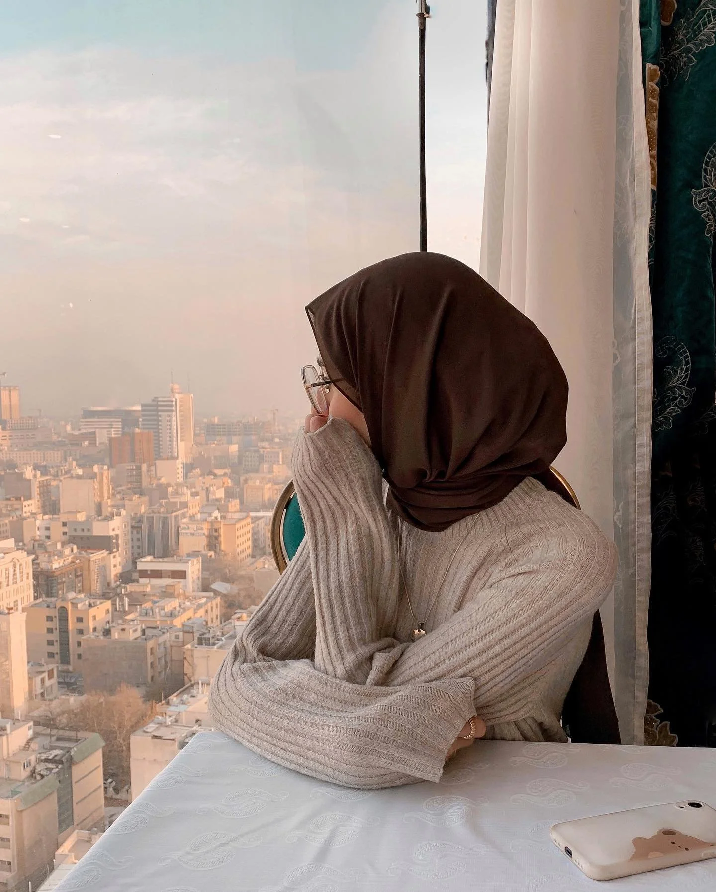 وطن &bull; (vatan) 
homeland, home country 🤍🇮🇷