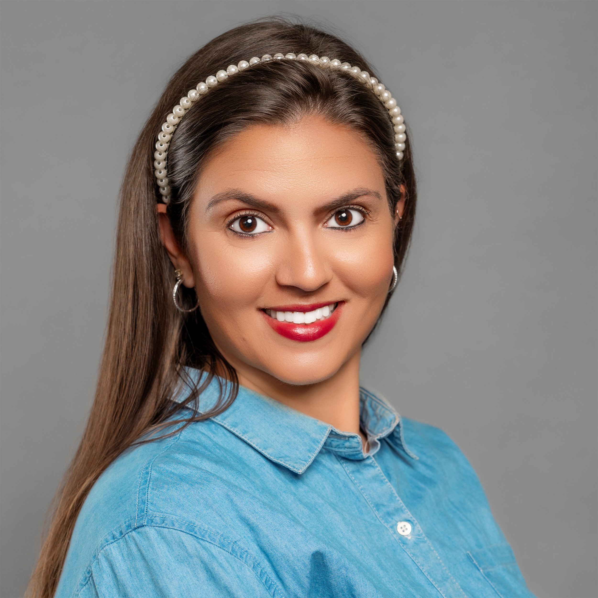 HeadShots (5).jpg