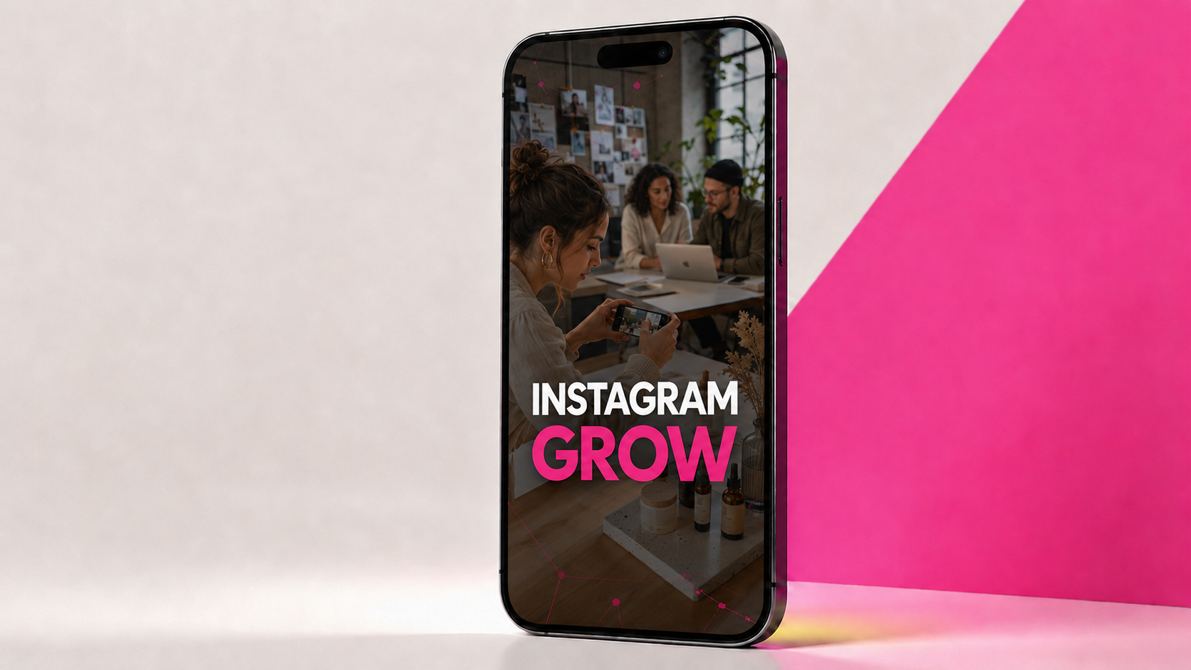 Smartphone mit Instagram Grow als Darstellung des gezielten Aufbaus einer relevanten Community.