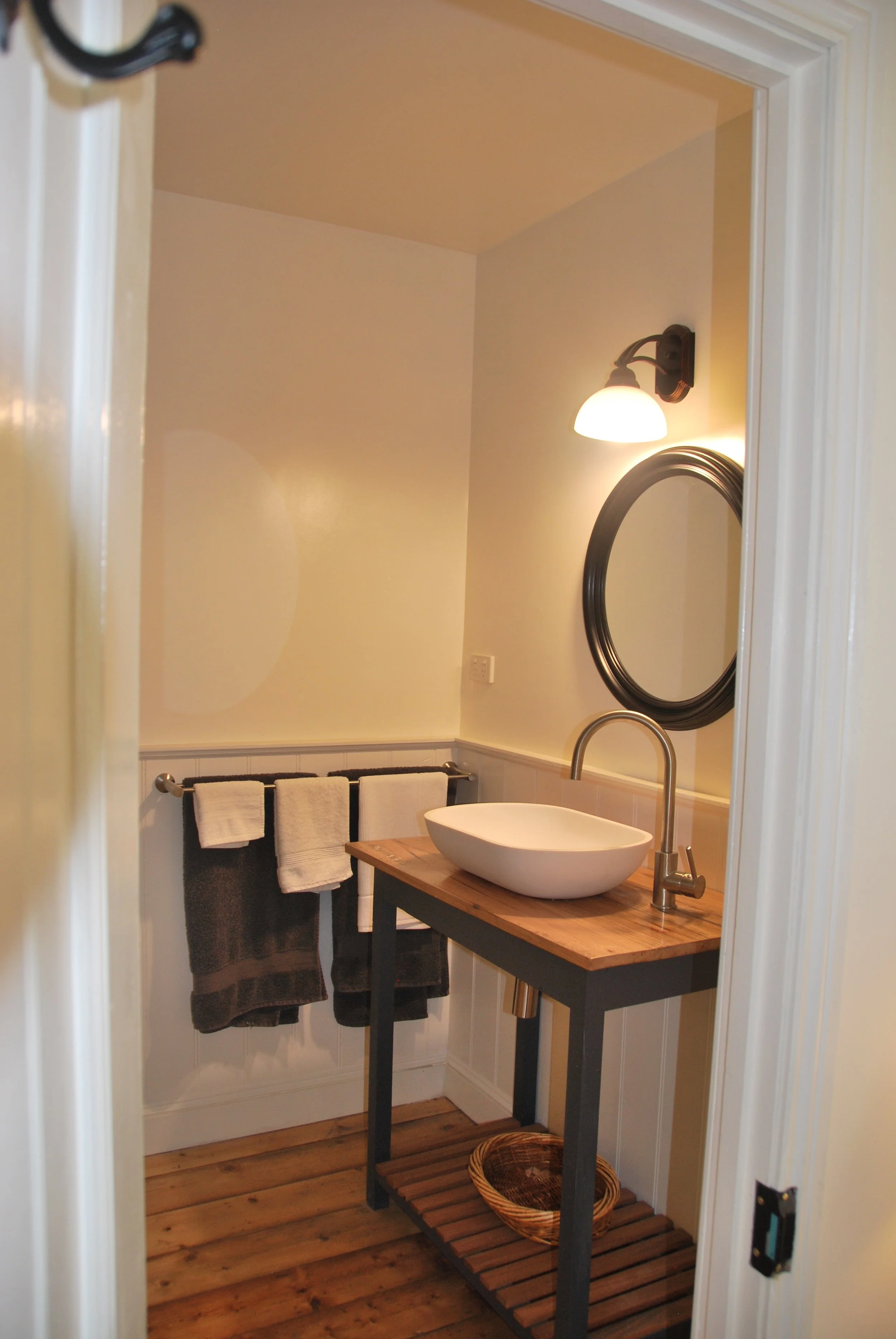 Red room bathroom.JPG