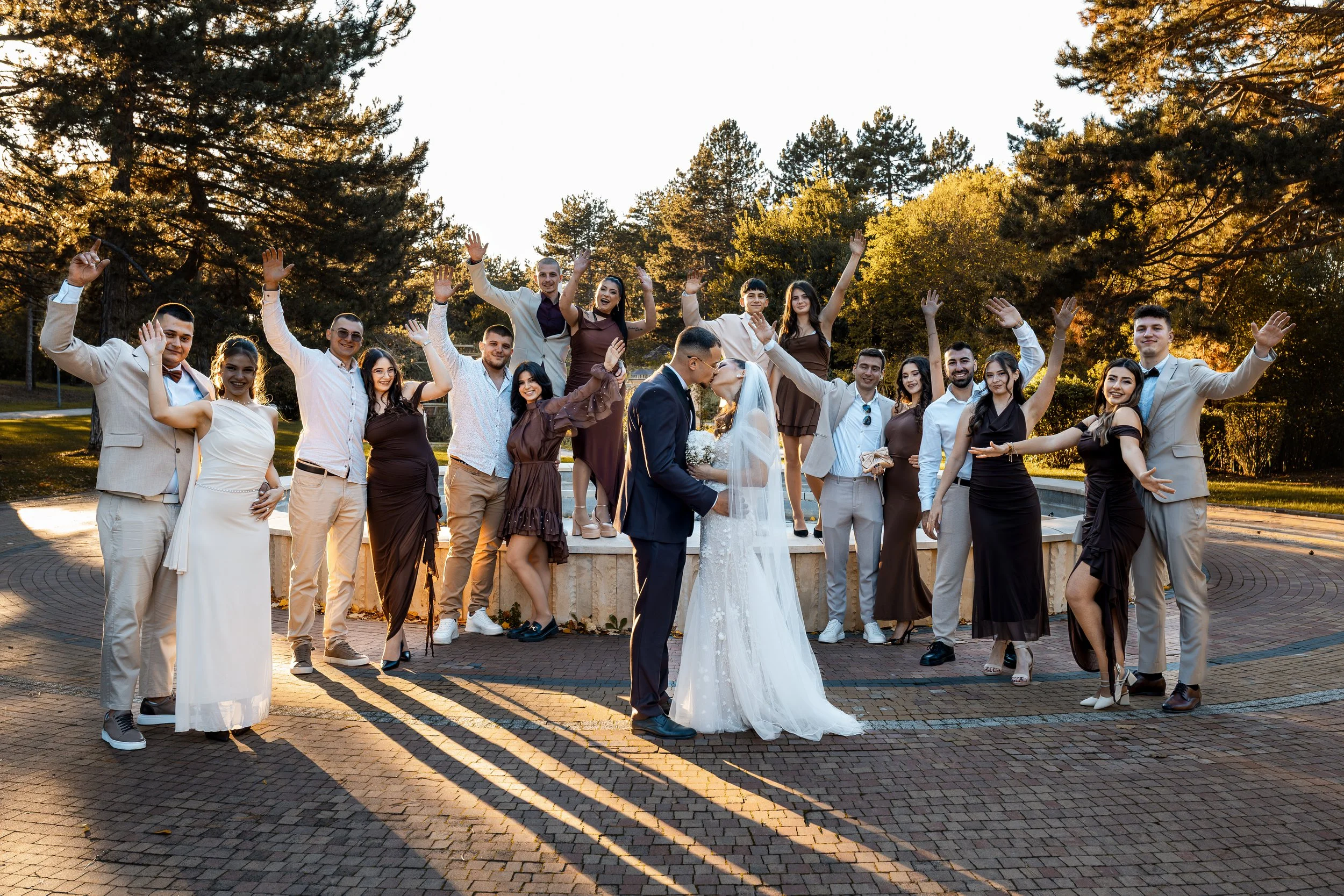 булка младоженец сватба 2026 ахтопол царево бургас сливен  софия пловдив русе силистра варна стара загора нова загора фотограф за сватба младоженци рокля фотосесия на морето пръстен сгодени търсим сватбен фотограф снимки кумове шафери добриackground.