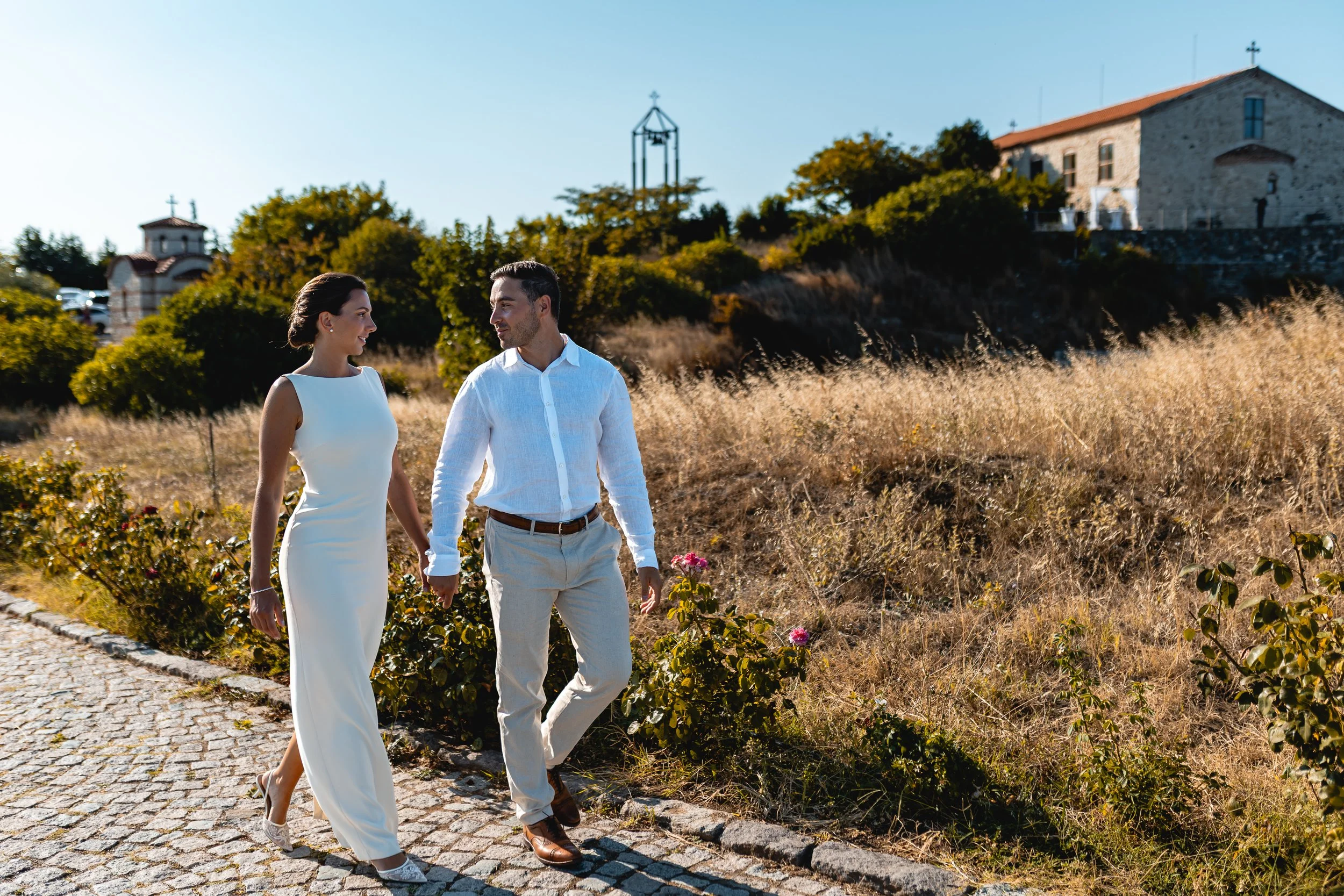 булка младоженец сватба 2026 ахтопол царево бургас сливен  софия пловдив русе силистра варна стара загора нова загора фотограф за сватба младоженци рокля фотосесия на морето пръстен сгодени търсим сватбен фотограф снимки кумове шафери добрич църква