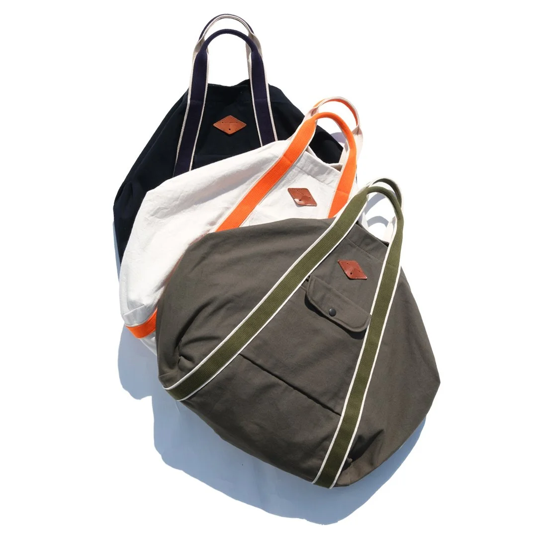 THE COLOR “MEGA TOTE BAG”