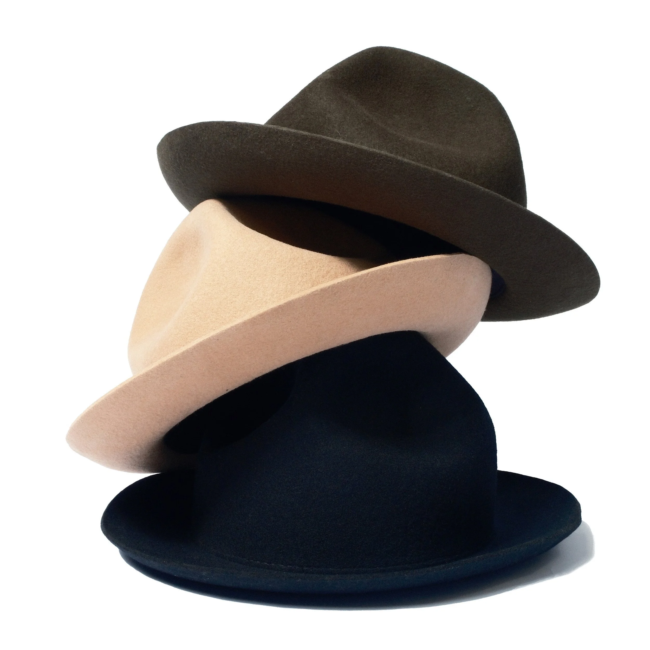 THE COLOR “MOUNTAIN HAT”