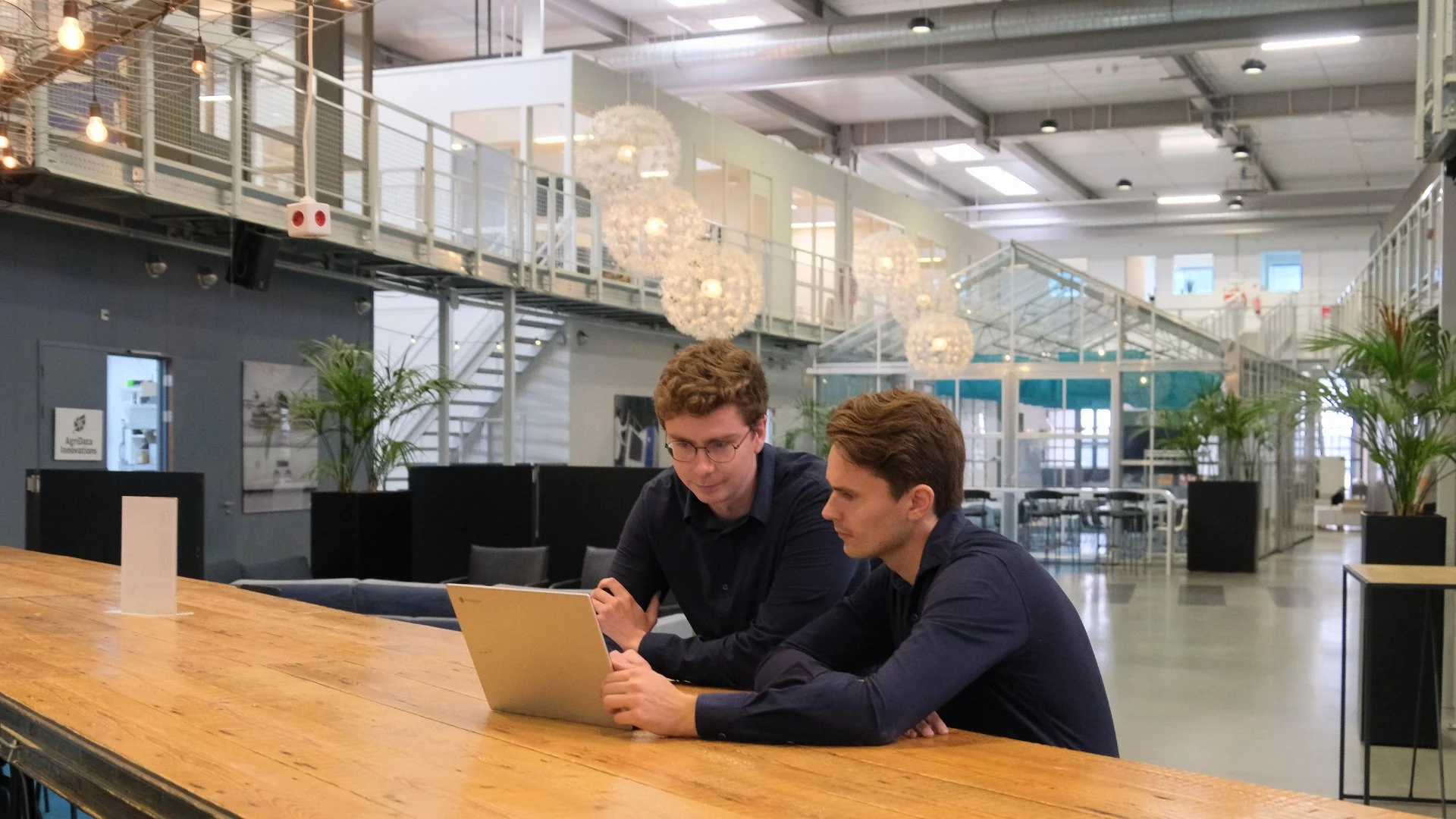 Jesse van der Linden and Yorick Niessink, Fluxthor office, YES!Delft, reluctance actuators, tu Delft, startup