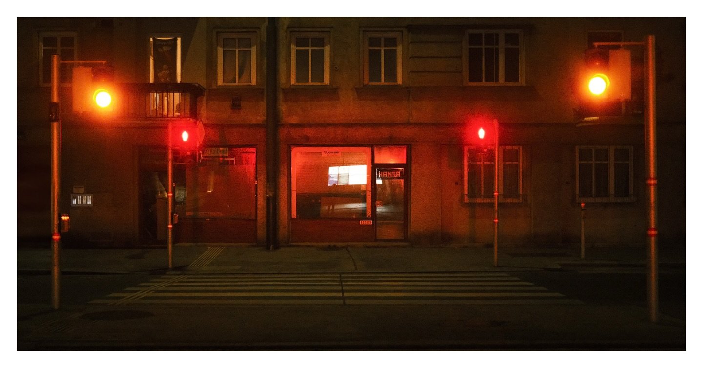 You&lsquo;ll Be Alright.
.
.
.
#nightphoto #neonphotography #citylight #surrealphotography #lonelycity