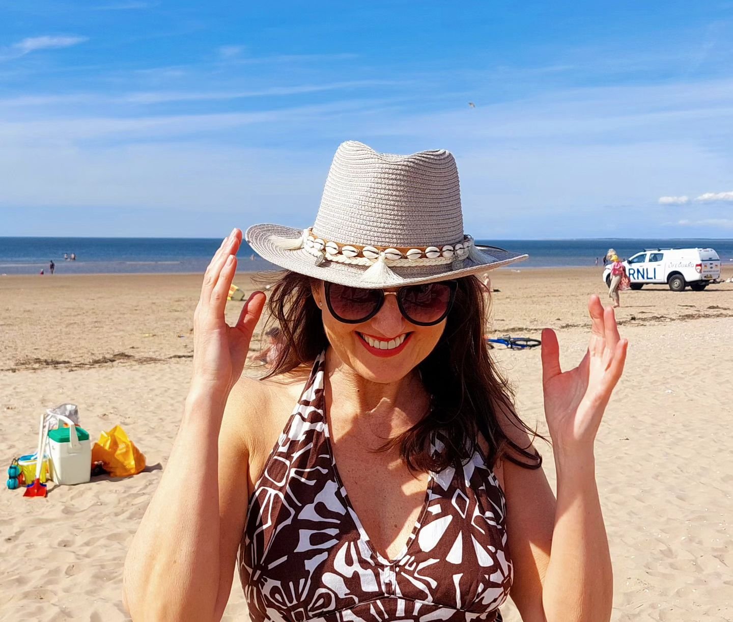 It's just so excellent to live only 25 mins to the beach ⛱️ 

#beach #dayoff❤️ #relax #sunshine #sand