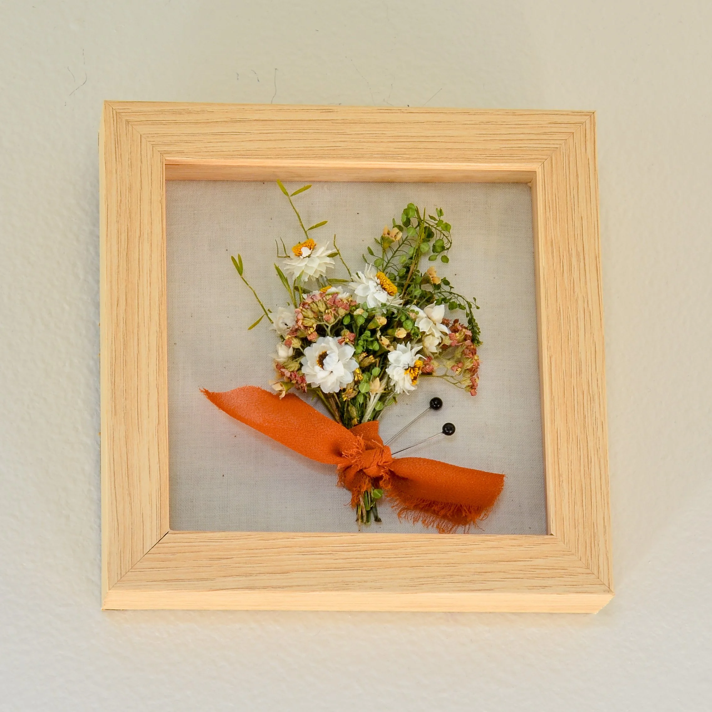 5 x 5 Boutonniere Frame