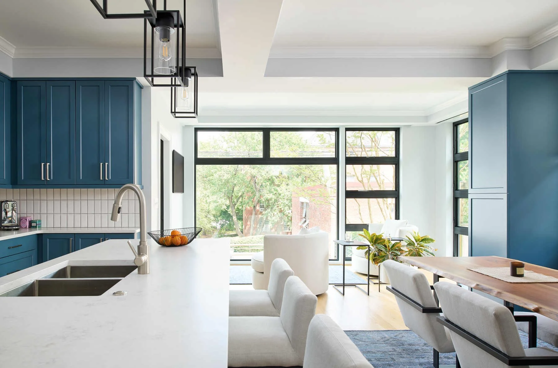 689f840b7be20961e0c2ba27_Landis_Woodley Park Addition and Exterior_10 (1).jpg