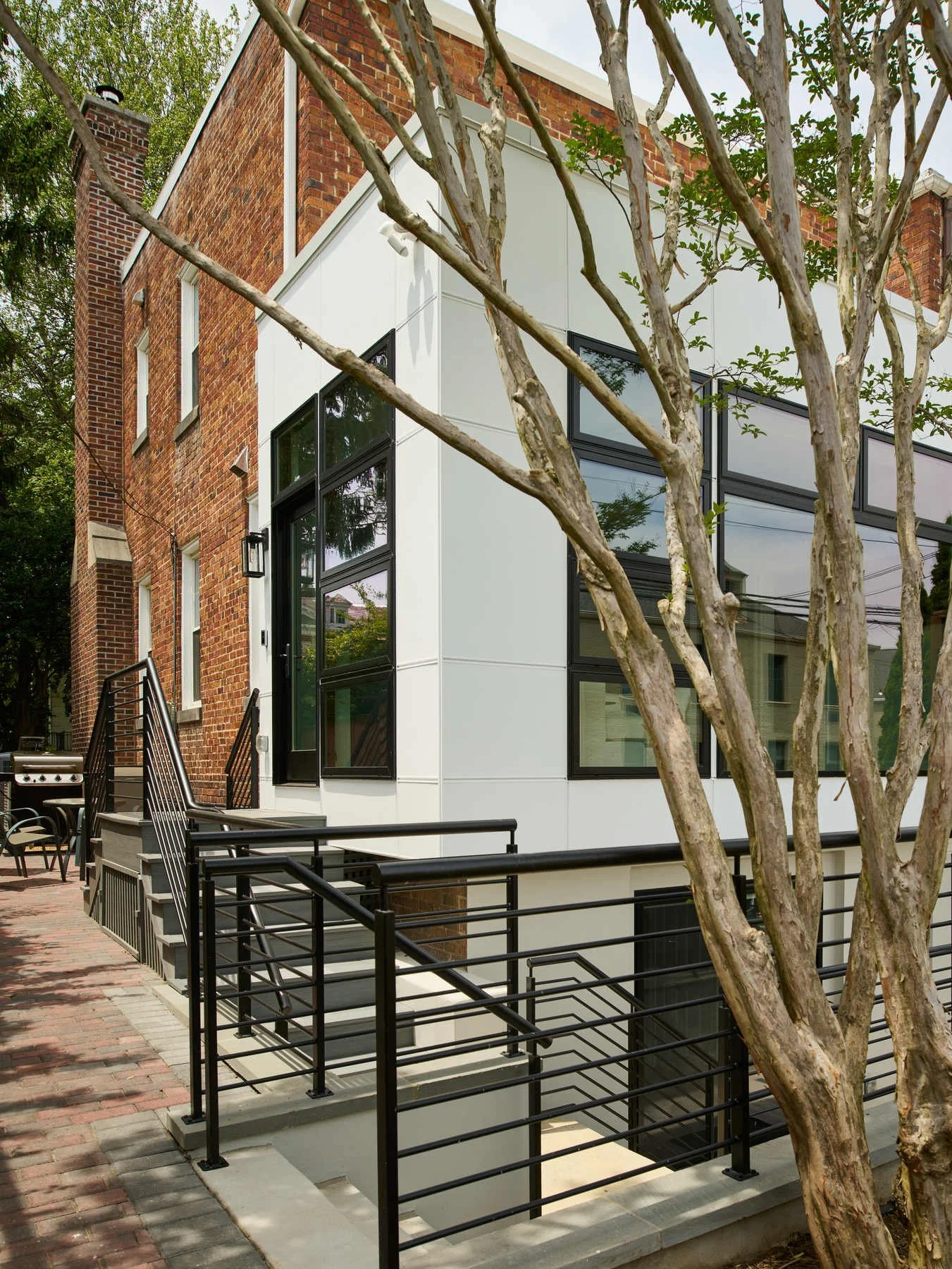 689f840b7be20961e0c2ba31_Landis_Woodley Park Addition and Exterior_4.jpg