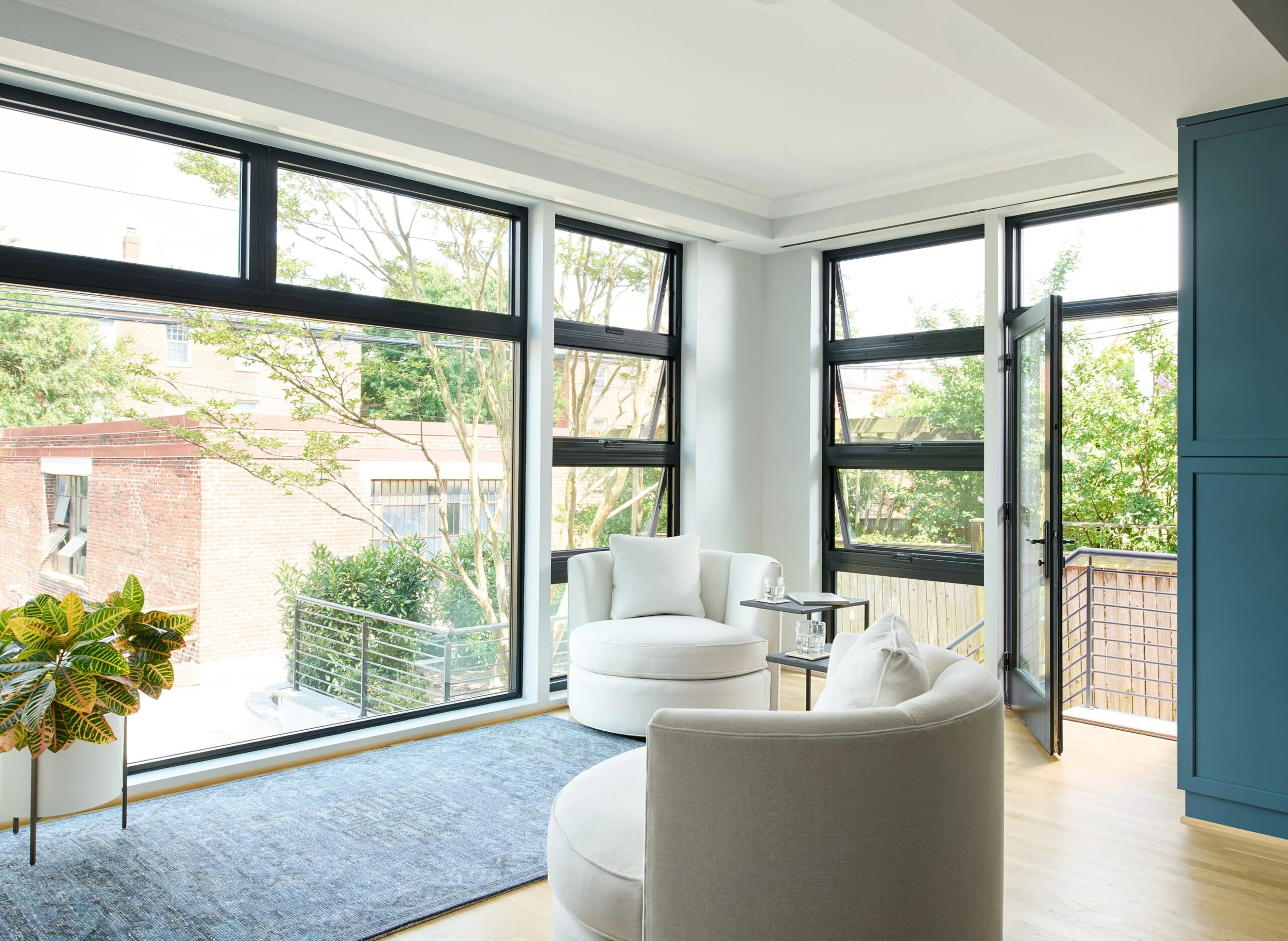 689f840b7be20961e0c2ba38_Landis_Woodley Park Addition and Exterior_13 (2).jpg