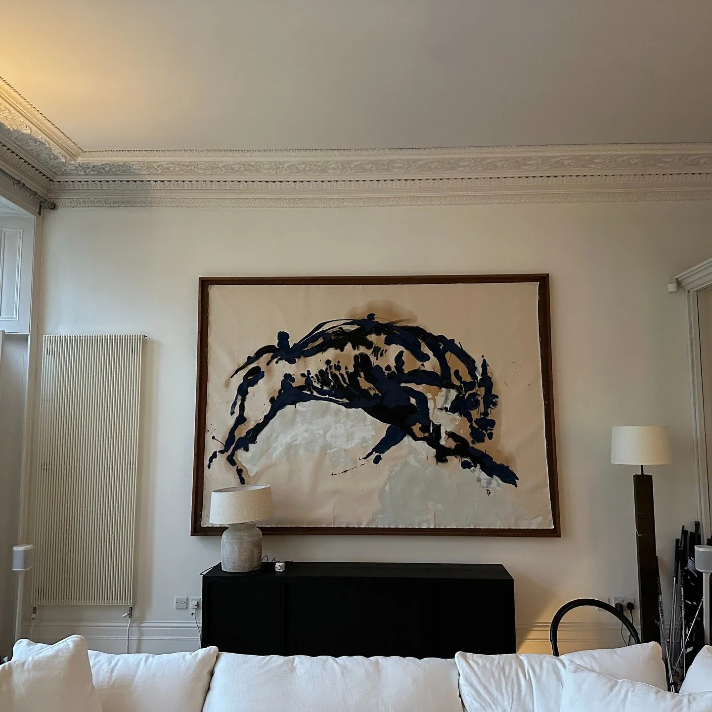 Fabric artwork installed in Hampstead living room.

#art #painting #contemporaryart #artcollector #painting #picturehanging #artinstallation #londonhomes #londonart #interiordesign #homeinspiration #londoninteriors #luxuryproperty #homeinterior #inte