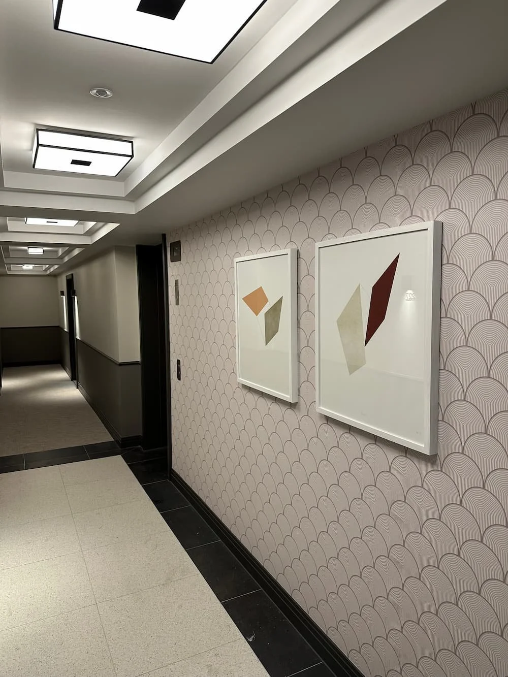 professional picture hanging Pimlico.jpg