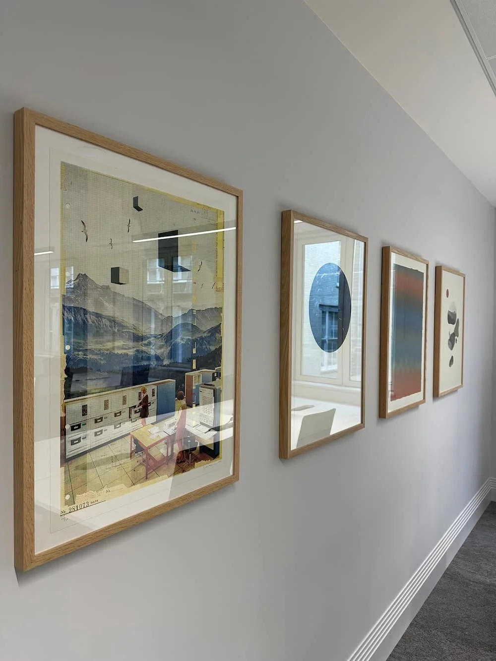 picture_hanging-service-london.jpg