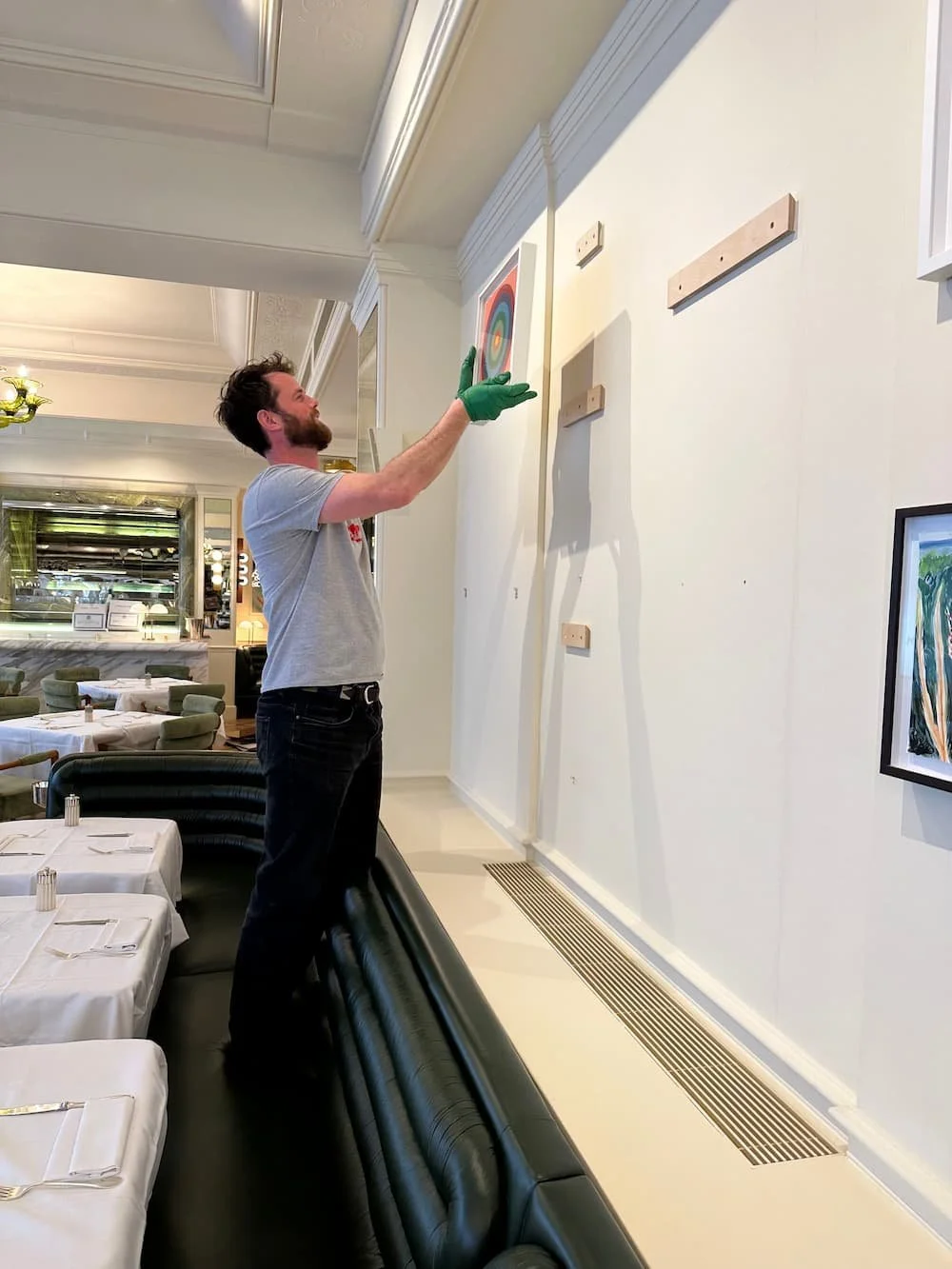 professional-picture-hanging-mayfair.jpg