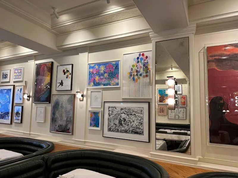 professional-picture-hanging-in-service-london.2.jpg