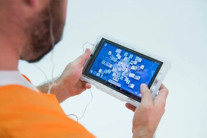 Technologie und KI im Strafvollzug
