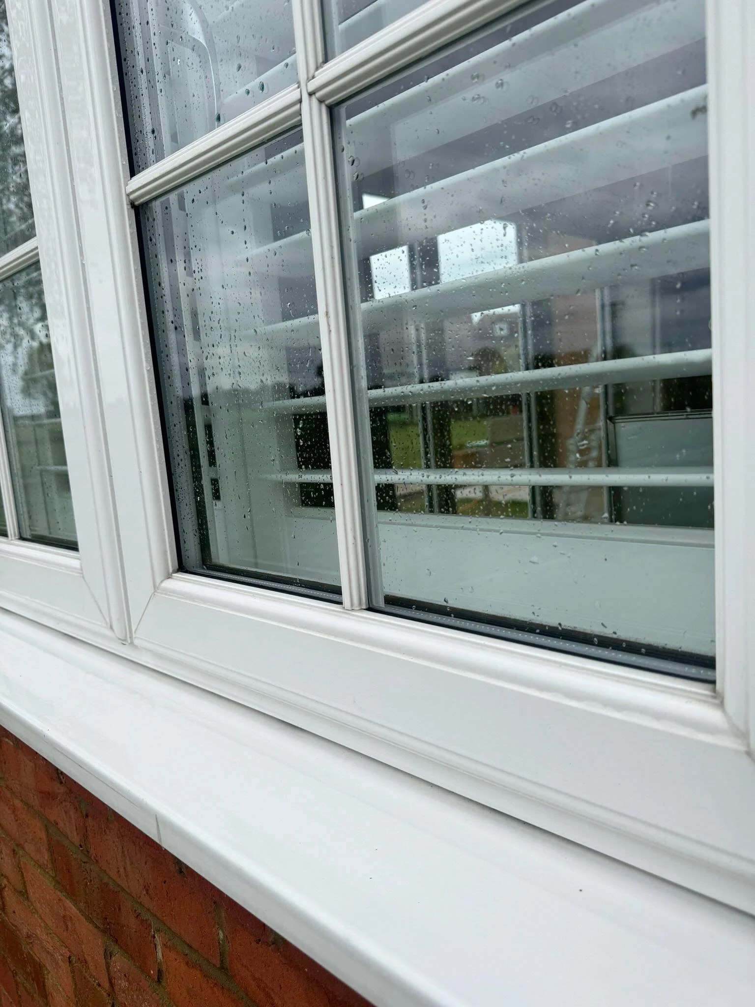 Swipe for the before photo> 

Regular window cleaning keeps your windows clean all year round and stops dirt building up like this. Prevent staining and the need to replace your windows by simply keeping them clean 🧼🏡

#windowcleaner #windowclea