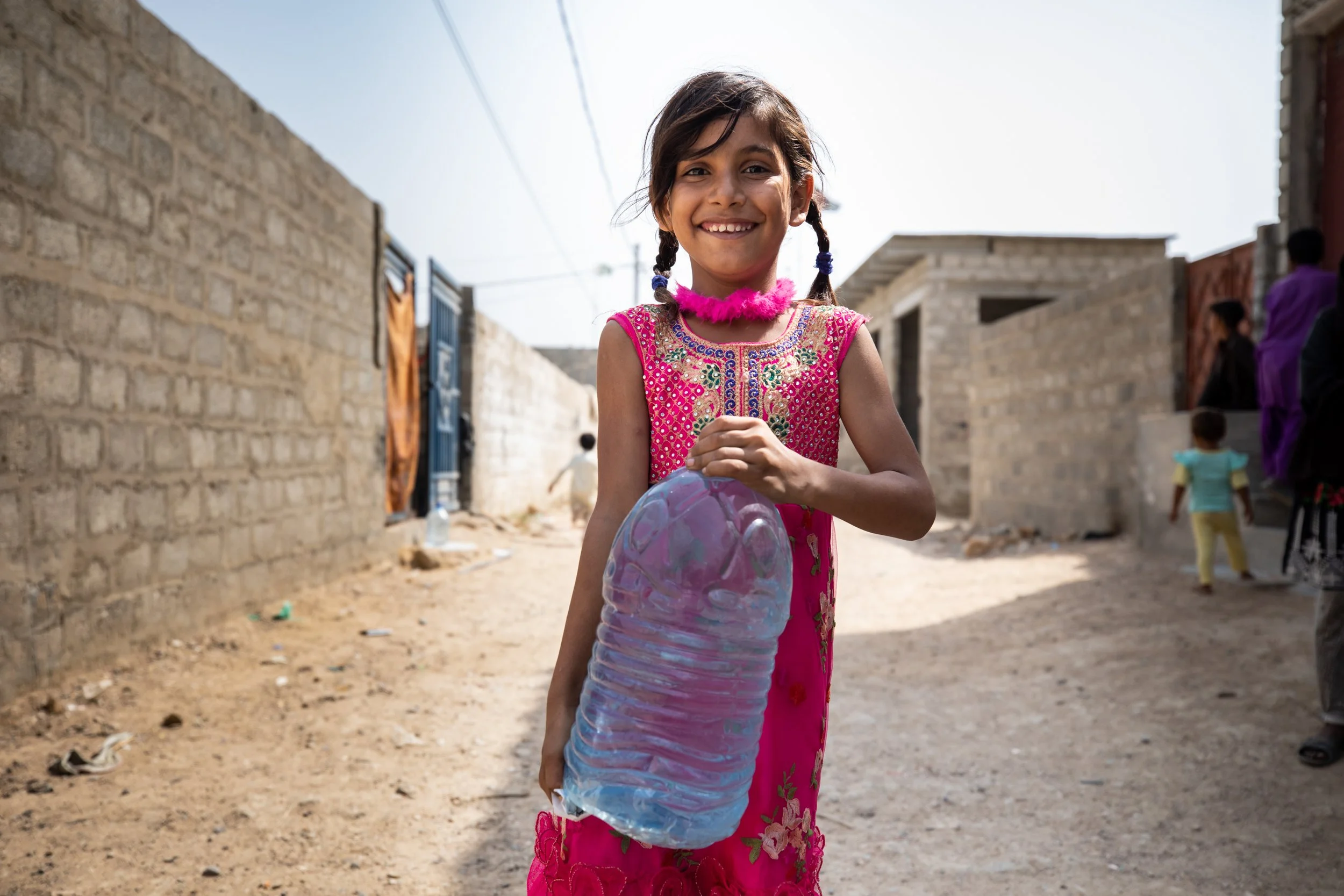  People get safe drinking water from a filtration facility in Karachi, Pakistan installed through a decades-long partnership between Rotary clubs and the government.  