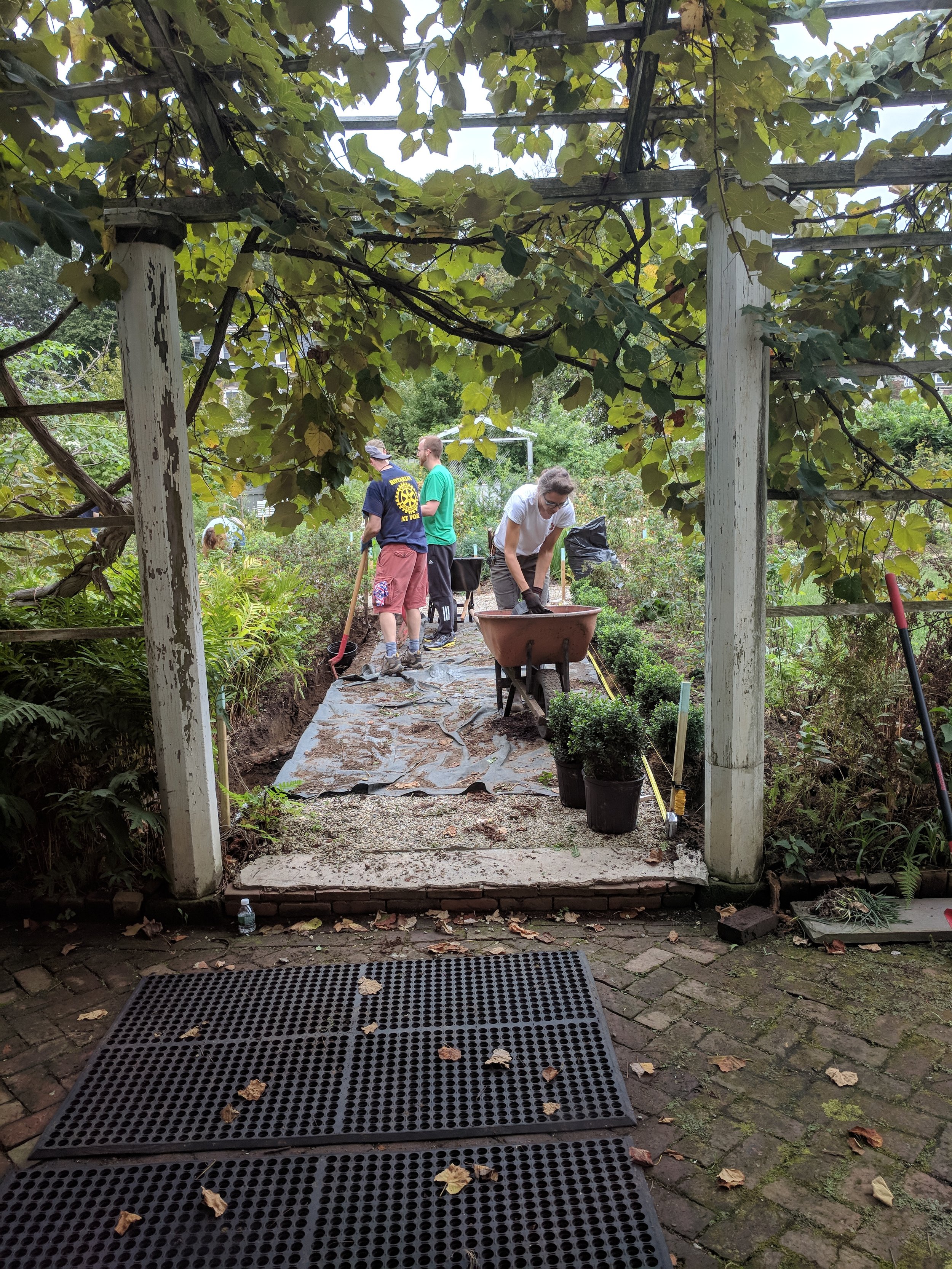 Philadelphia Rotary volunteers at Wyck Historic House & Garden.