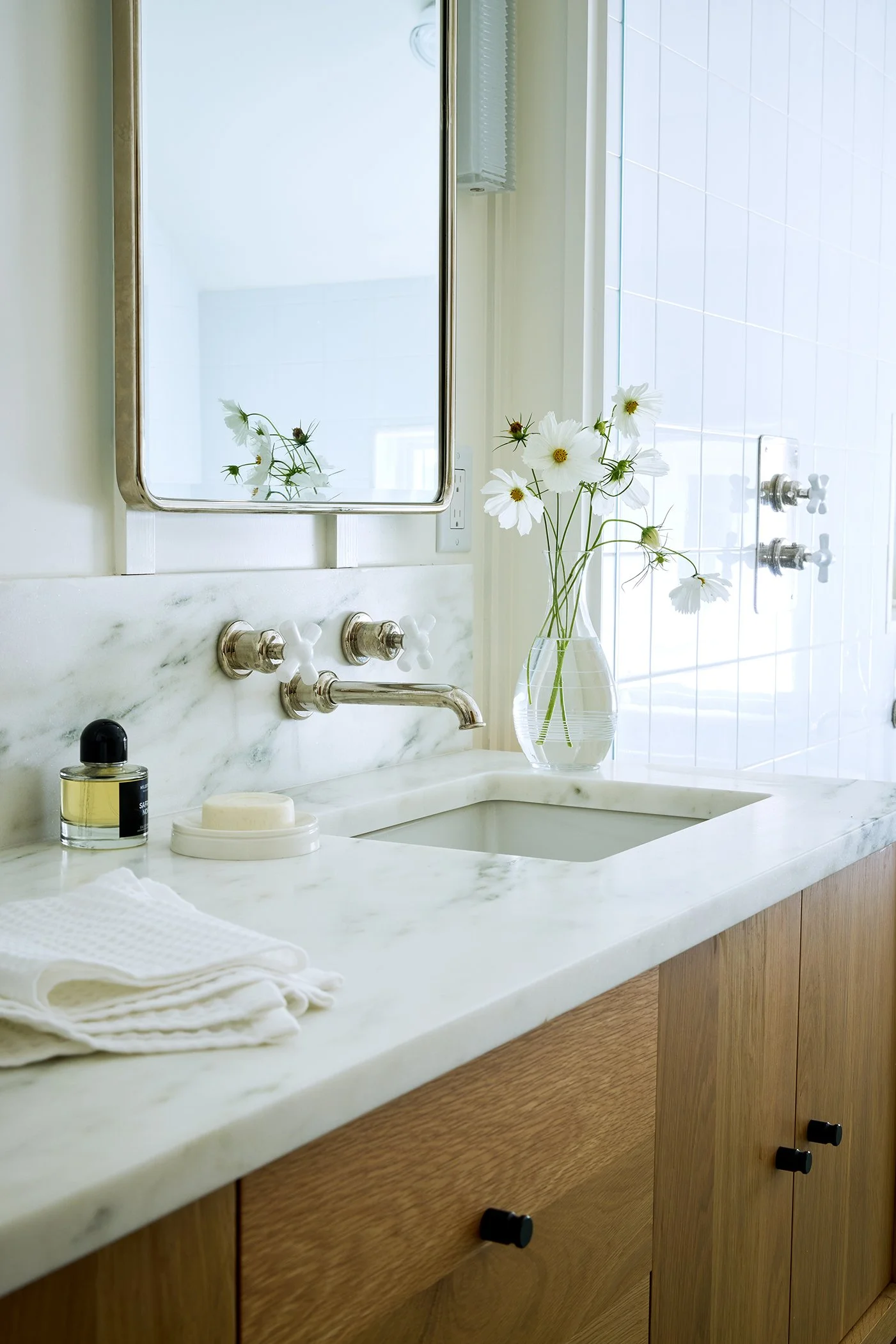 Primary_Bathroom_dana_gallagher_057 copy.jpg