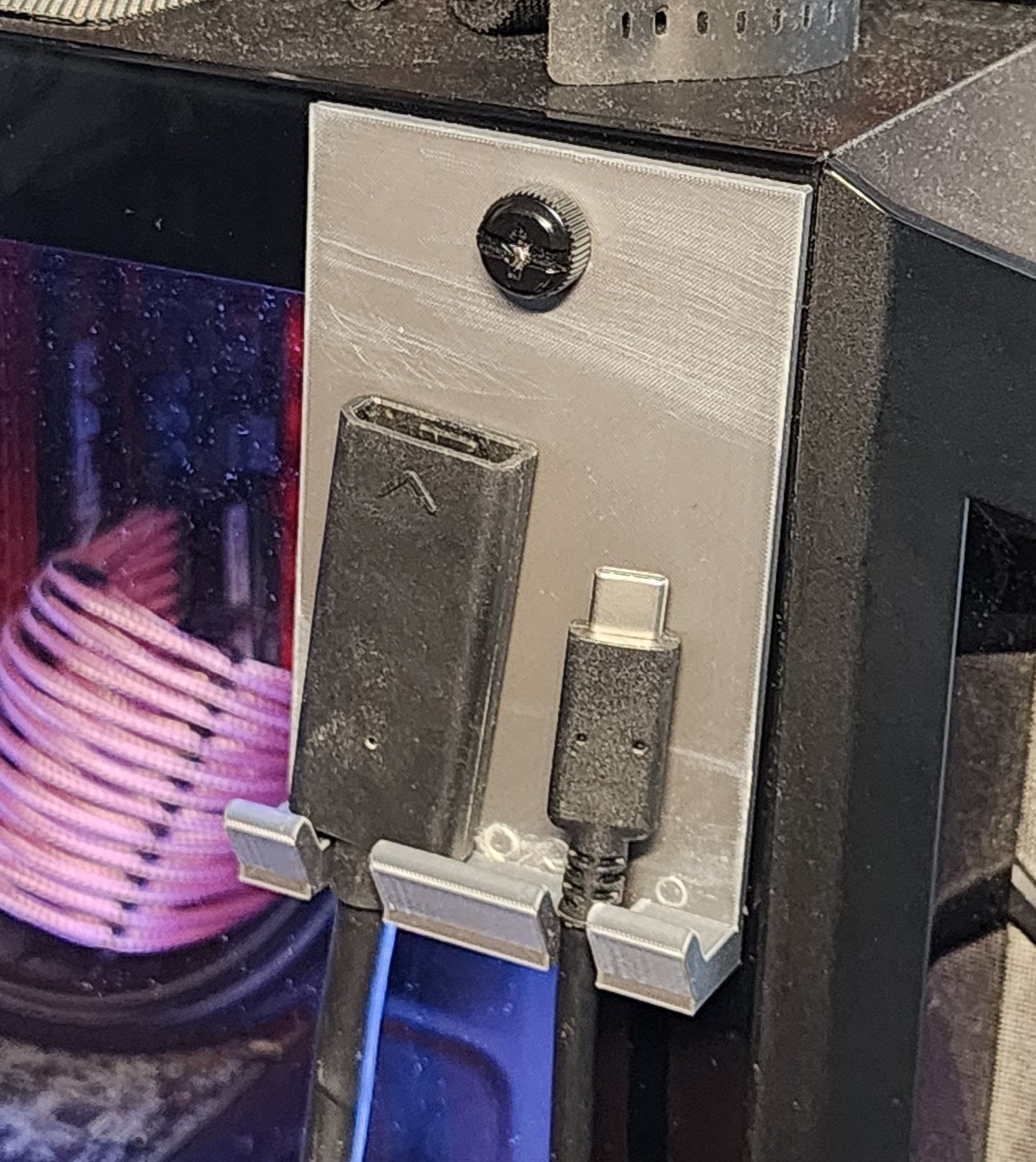 RealLifeApplication_2WireHolder.jpg