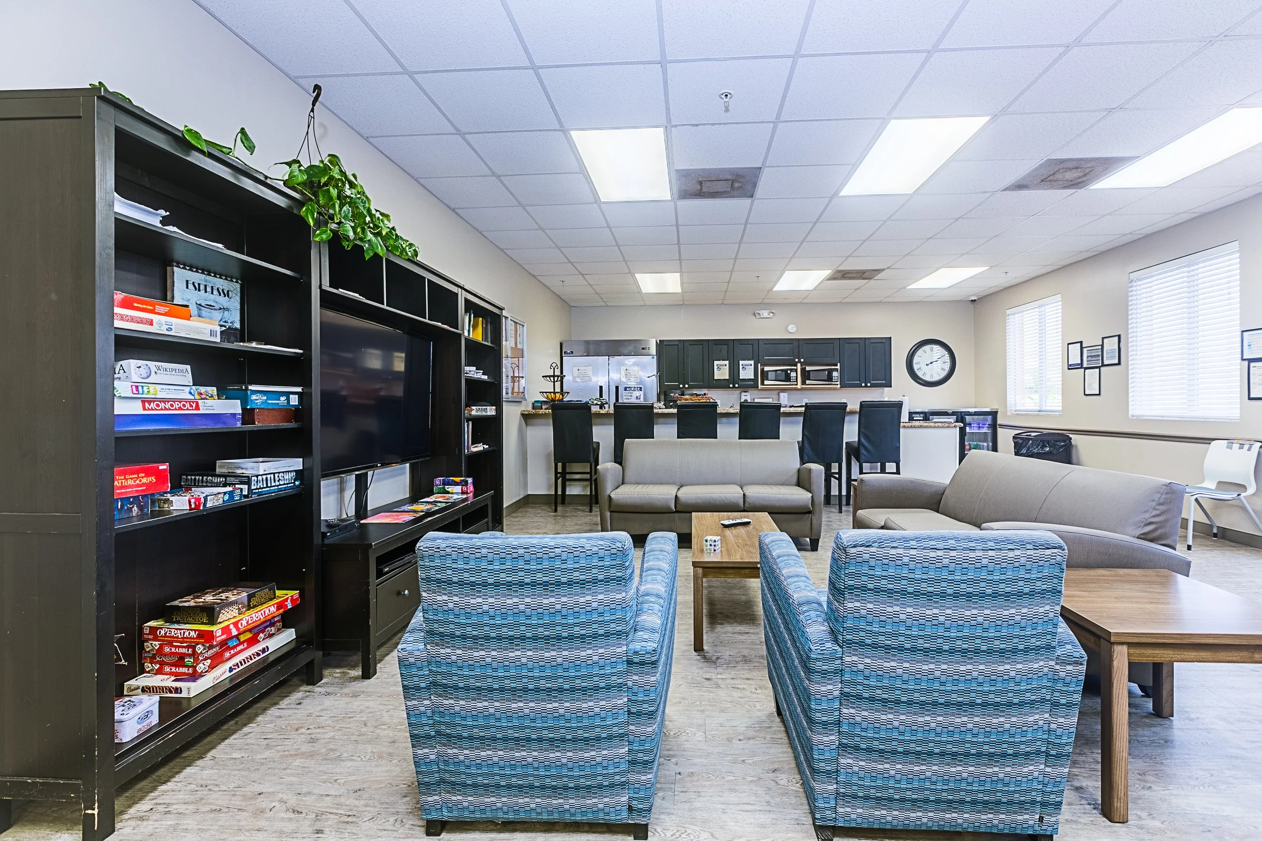 RecoveryFirstHollywood_July2019--15_Detox_Lobby.jpg