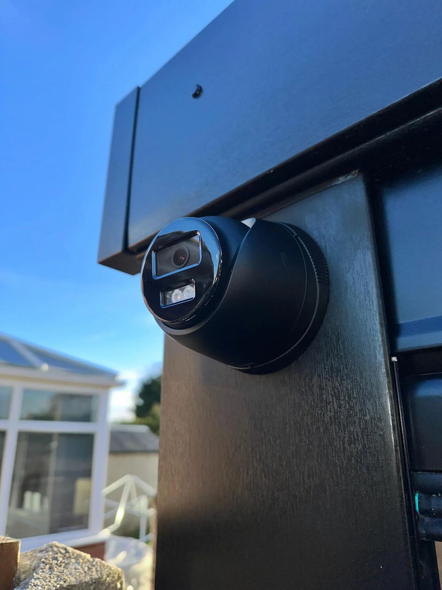 Today we teamed up with BKG Electrical to fit these HiLook 4k CCTV Cameras and some External LED Spotlights to add Extra Security to a Beautiful Bungalow in Clacton.

Need a rewire, Consumer Unit or any electrical work? 

Call Snow Electrical for a F