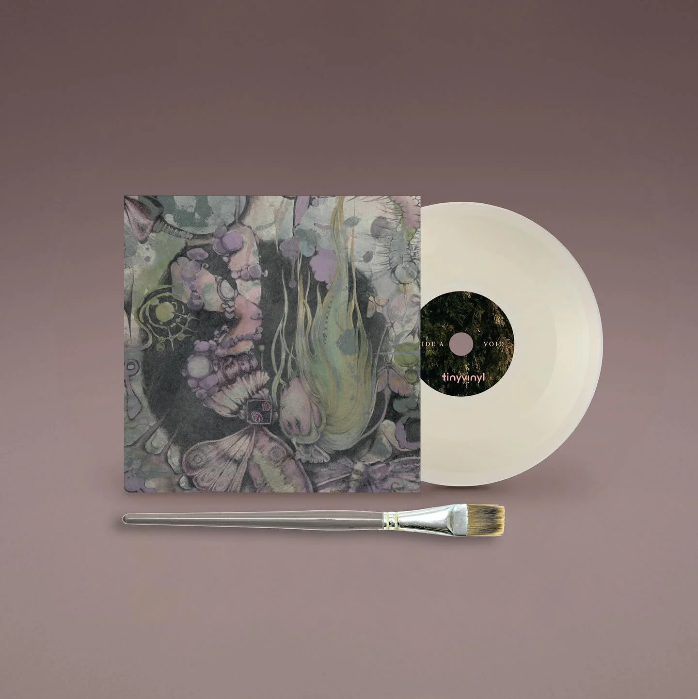 tv0050
Melanie Martinez (@littlebodybigheart)
Side A: Void
Side B: Evil
Available: Target
#tinyvinyl