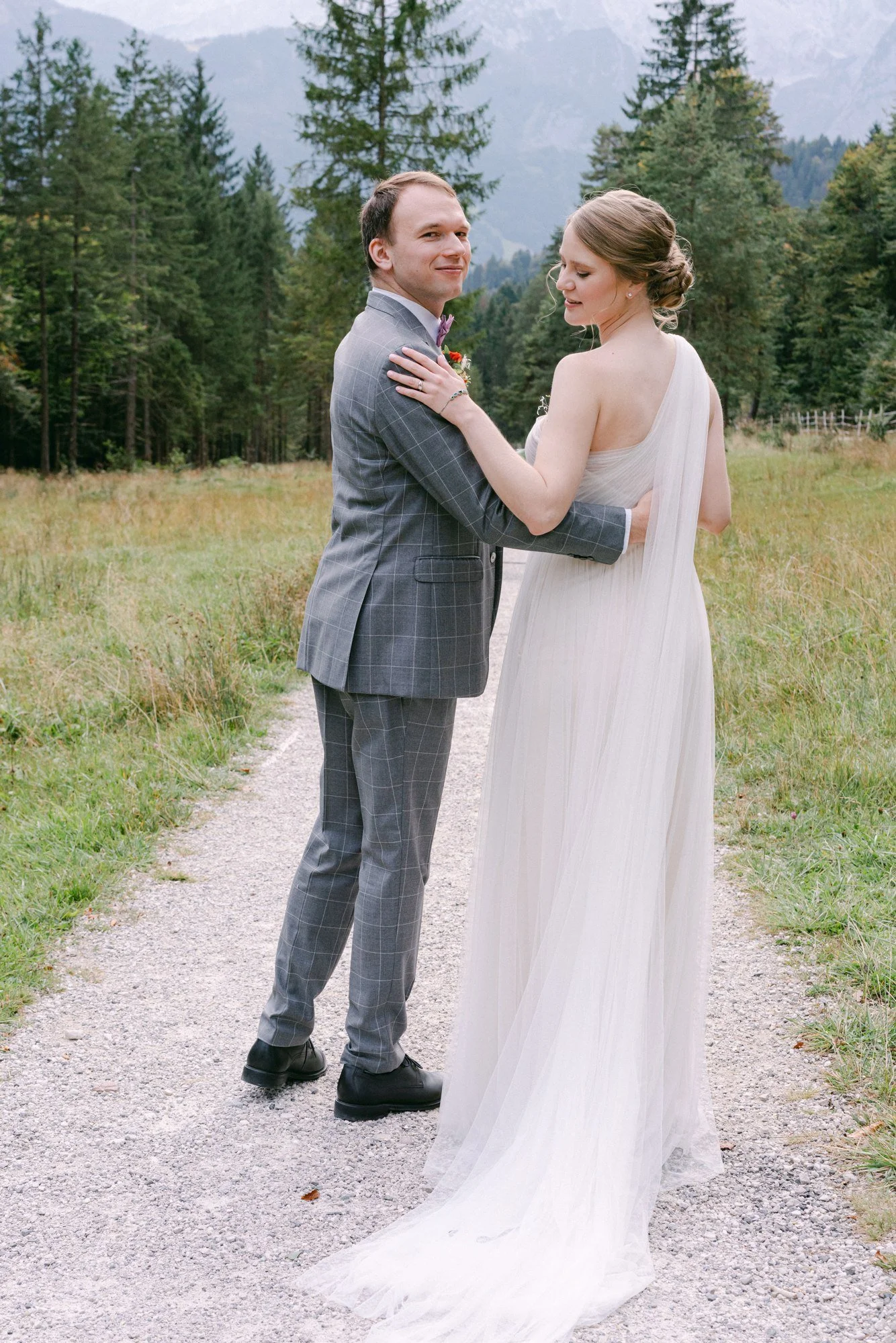 Wedding_photographer_in_Garmisch_inna_wed_innazaytsevacom_111.jpg