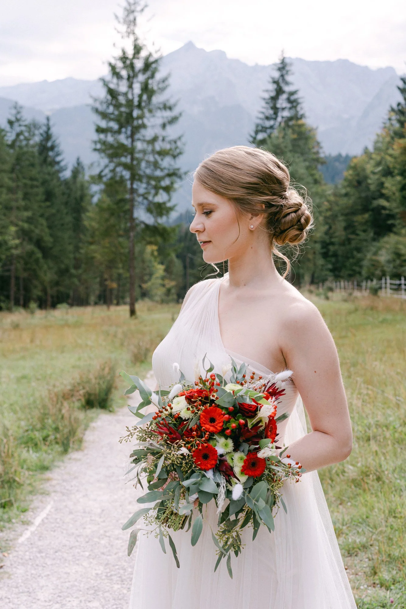 Wedding_photographer_in_Garmisch_inna_wed_innazaytsevacom_123.jpg