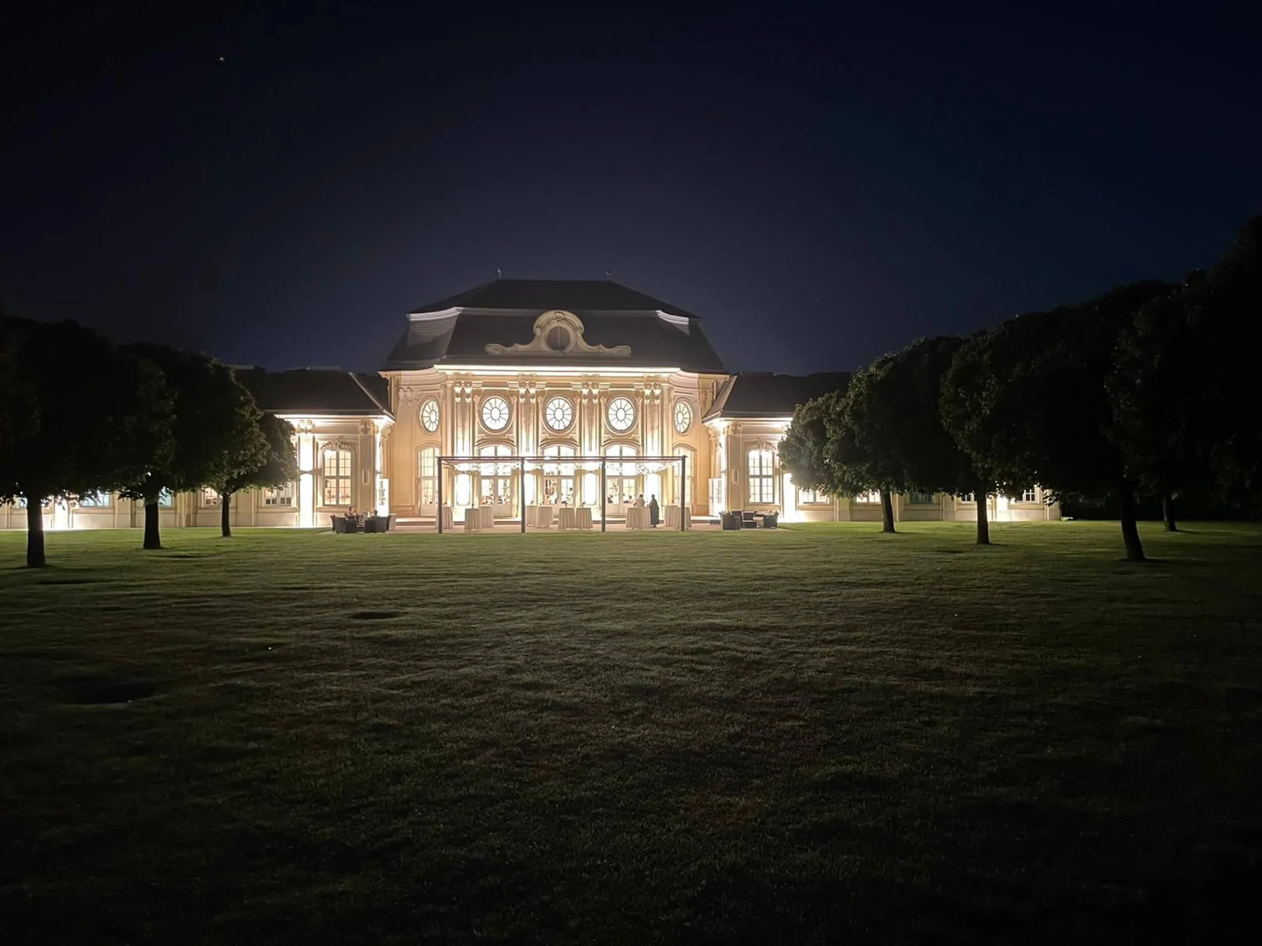 Inna_Zaytseva_Laxenburg_wedding_photographer_1199_phone.jpg