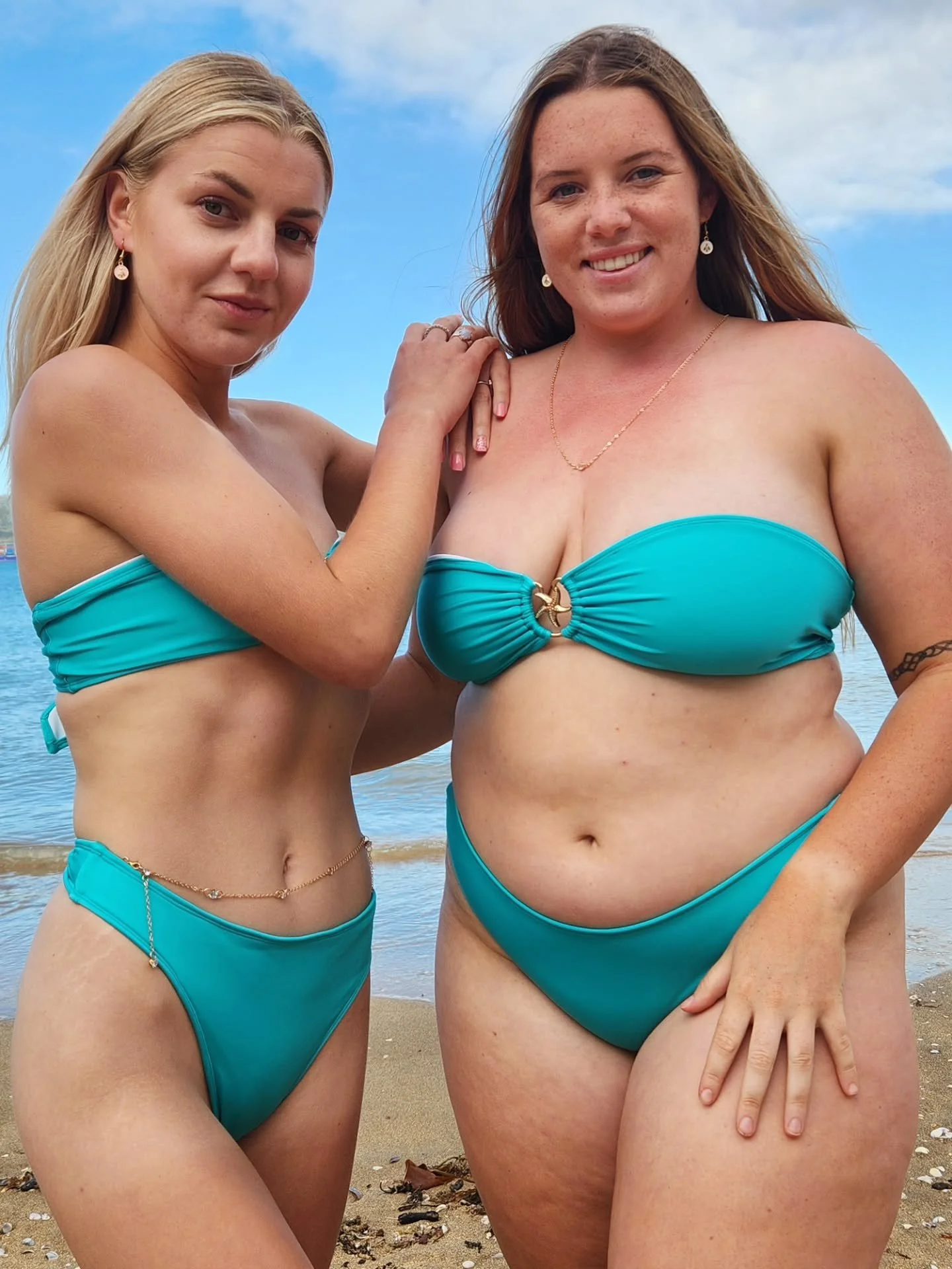 Understated but unforgettable!! 

Meet Isola Torquoise bandeau bikini set 🐬 

Lush colour, gold starfish detailed top and a cheeky style bottom, made to catch feelings.

Could be all yours! Sign up to our mailing list to get VIP access to this beaut